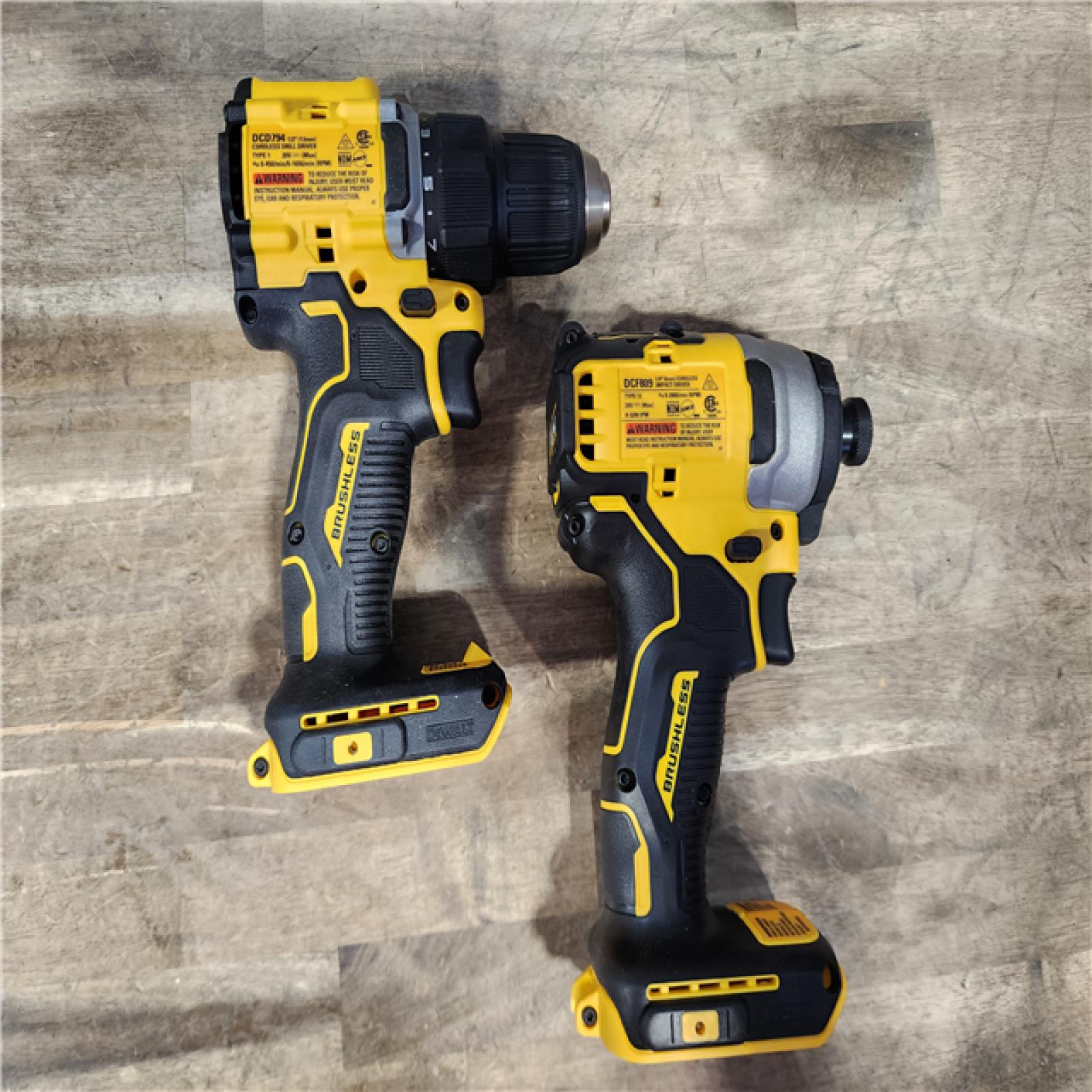 HOUSTON LOCATION - AS-IS DEWALT 2 TOOL COMBO KIT W/ (2) BATTERY & CHARGER
