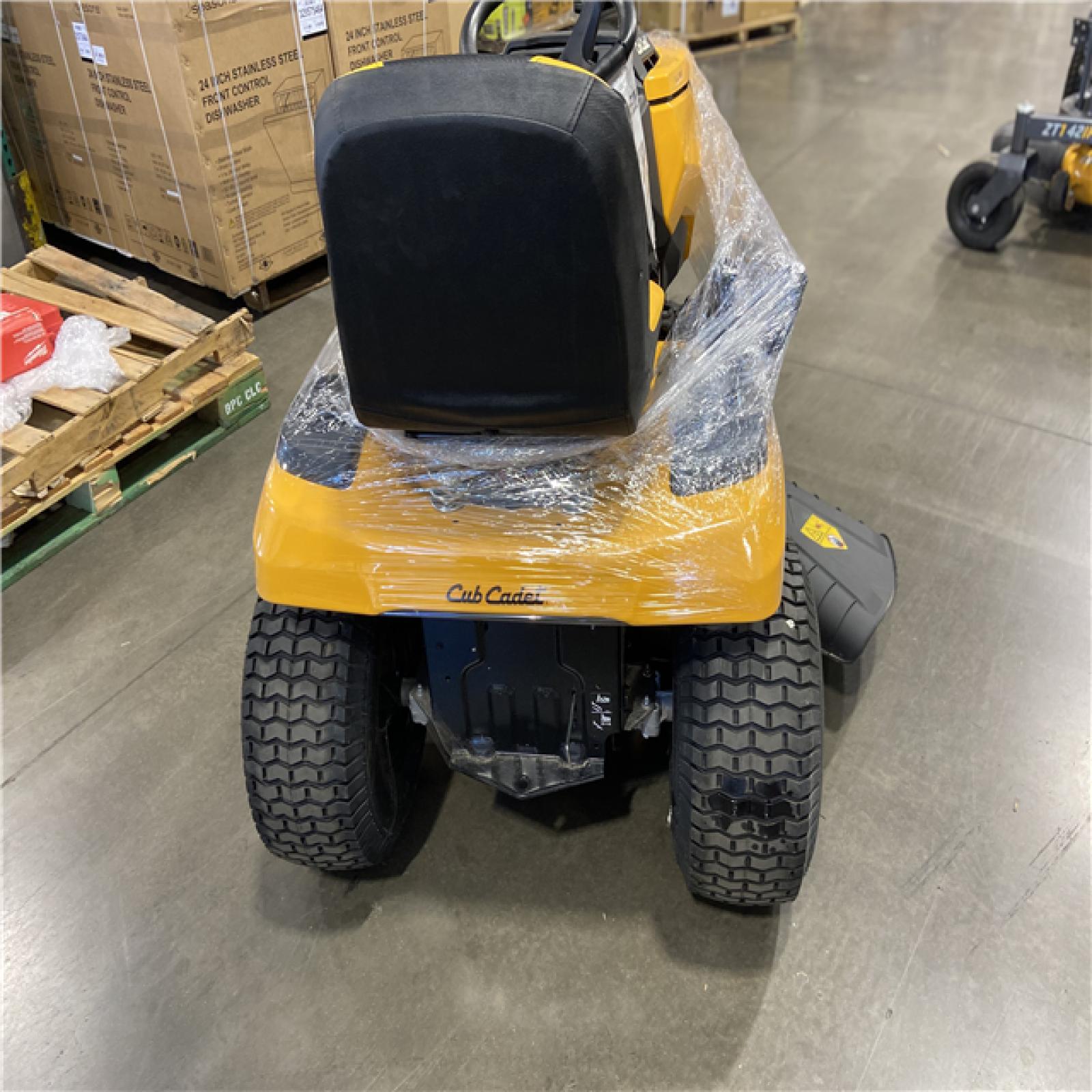 DALLAS LOCATION - CUB CADET LT 42