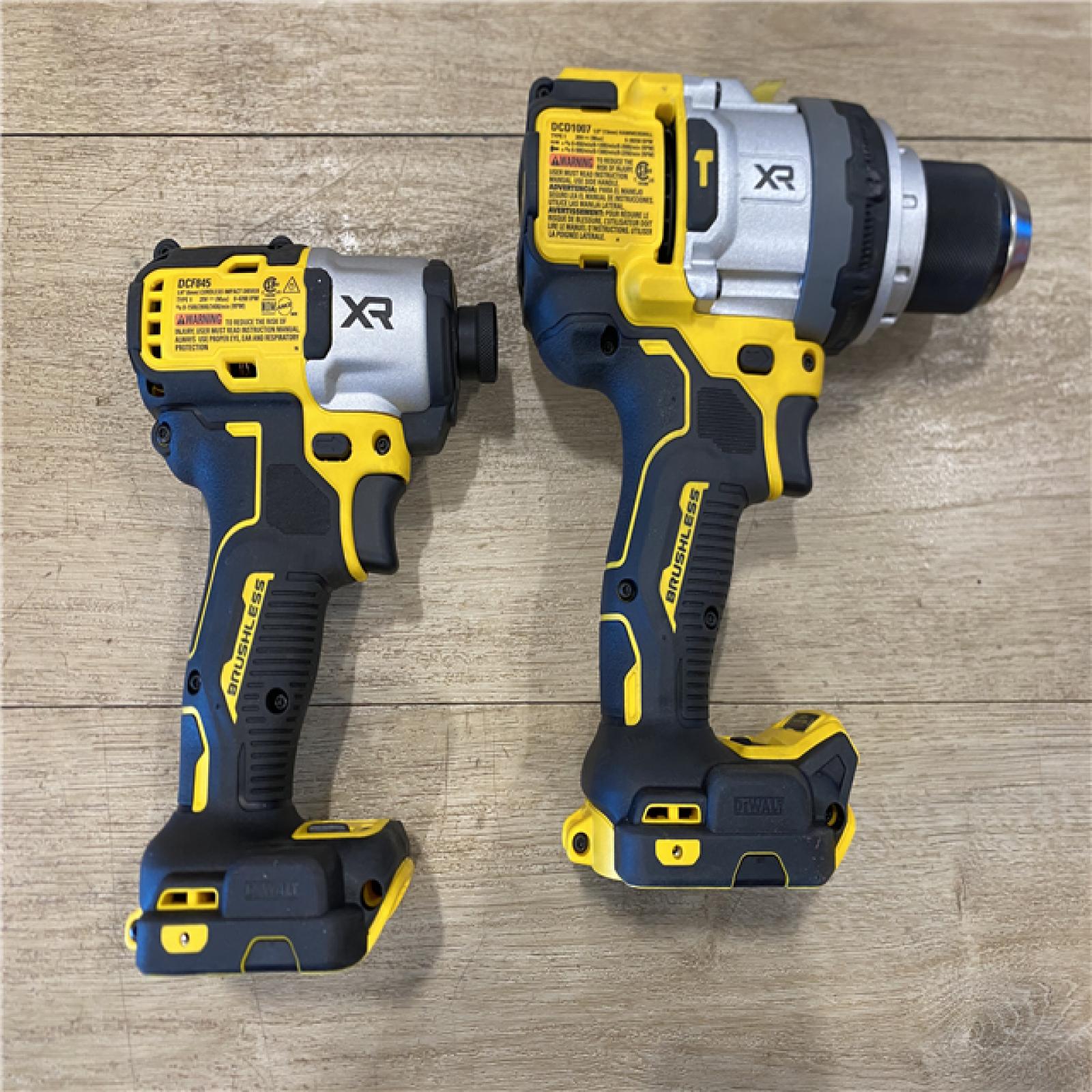 AS-IS DEWALT 20V XR Lithium-Ion Cordless Brushless 1/2 in. Drill/Driver Kit