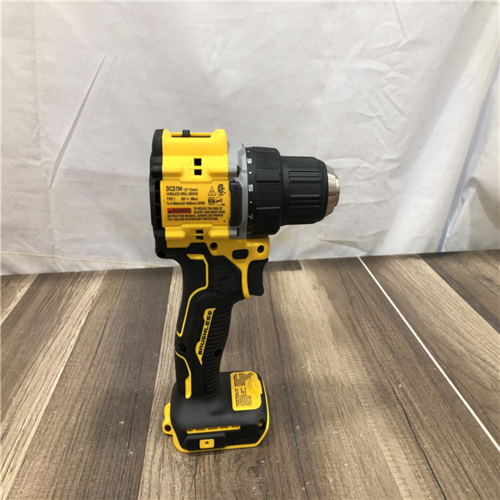 AS-IS DEWALT Atomic 20V Lithium-Ion Cordless Compact 1/2 in. Drill/Driver Kit