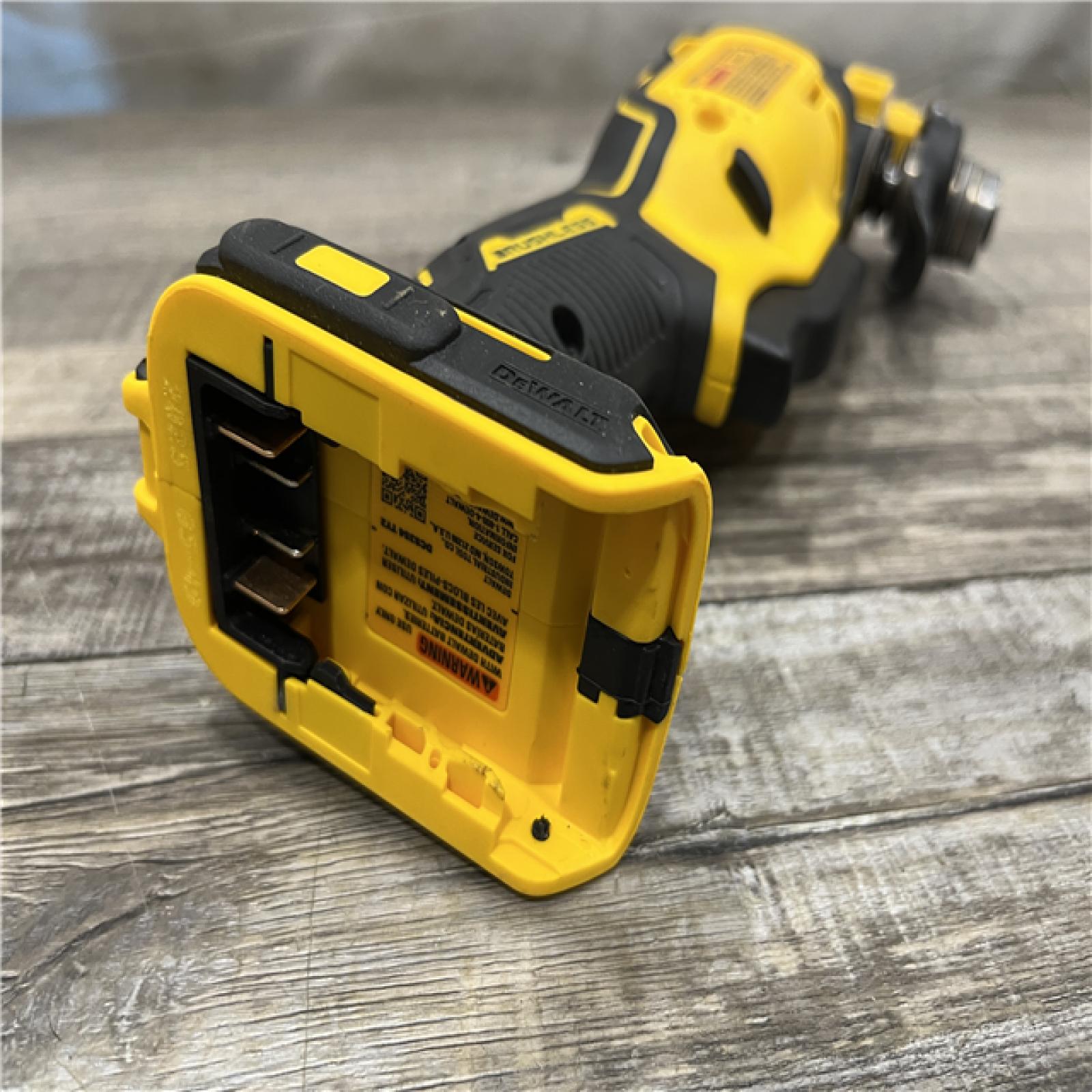 AS-IS DEWALT ATOMIC 20V MAX Cordless Brushless Oscillating Multi Tool (Tool Only)