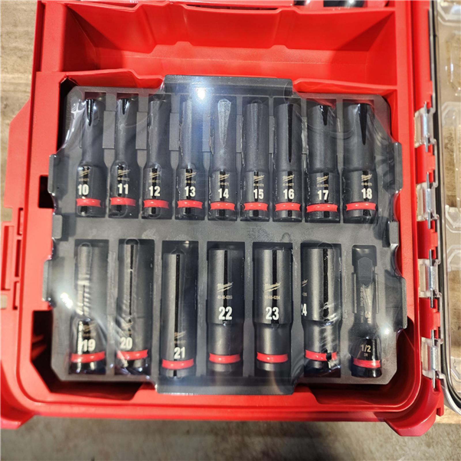 HOUSTON LOCATION - AS-IS Milwaukee Shockwave Impact Duty Point Socket Case Kit
