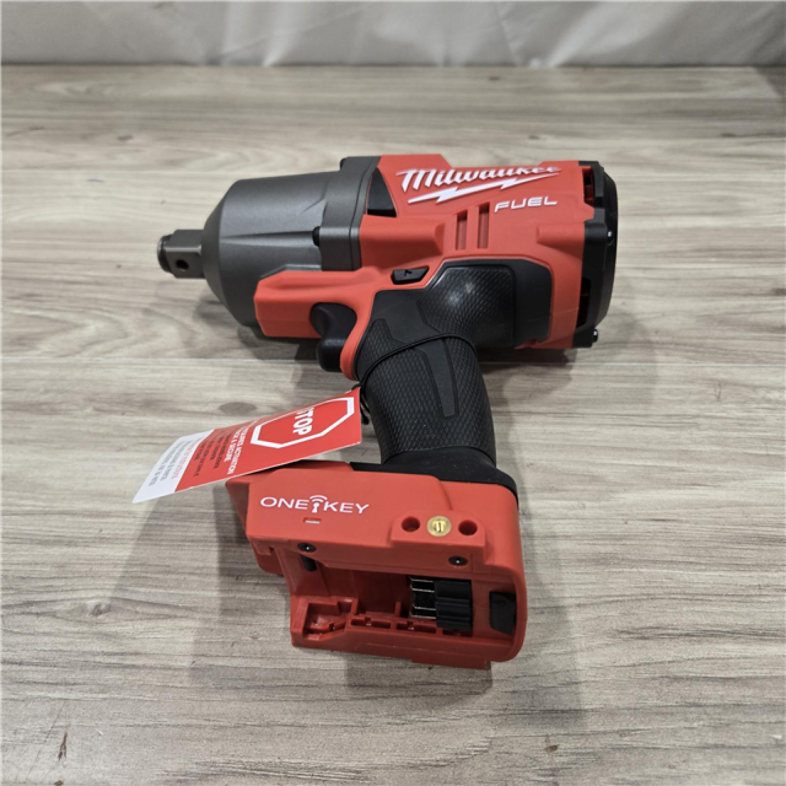 AS-IS Milwaukee 2864-22R 18V 3/4 High-Torque Impact Wrench Kit