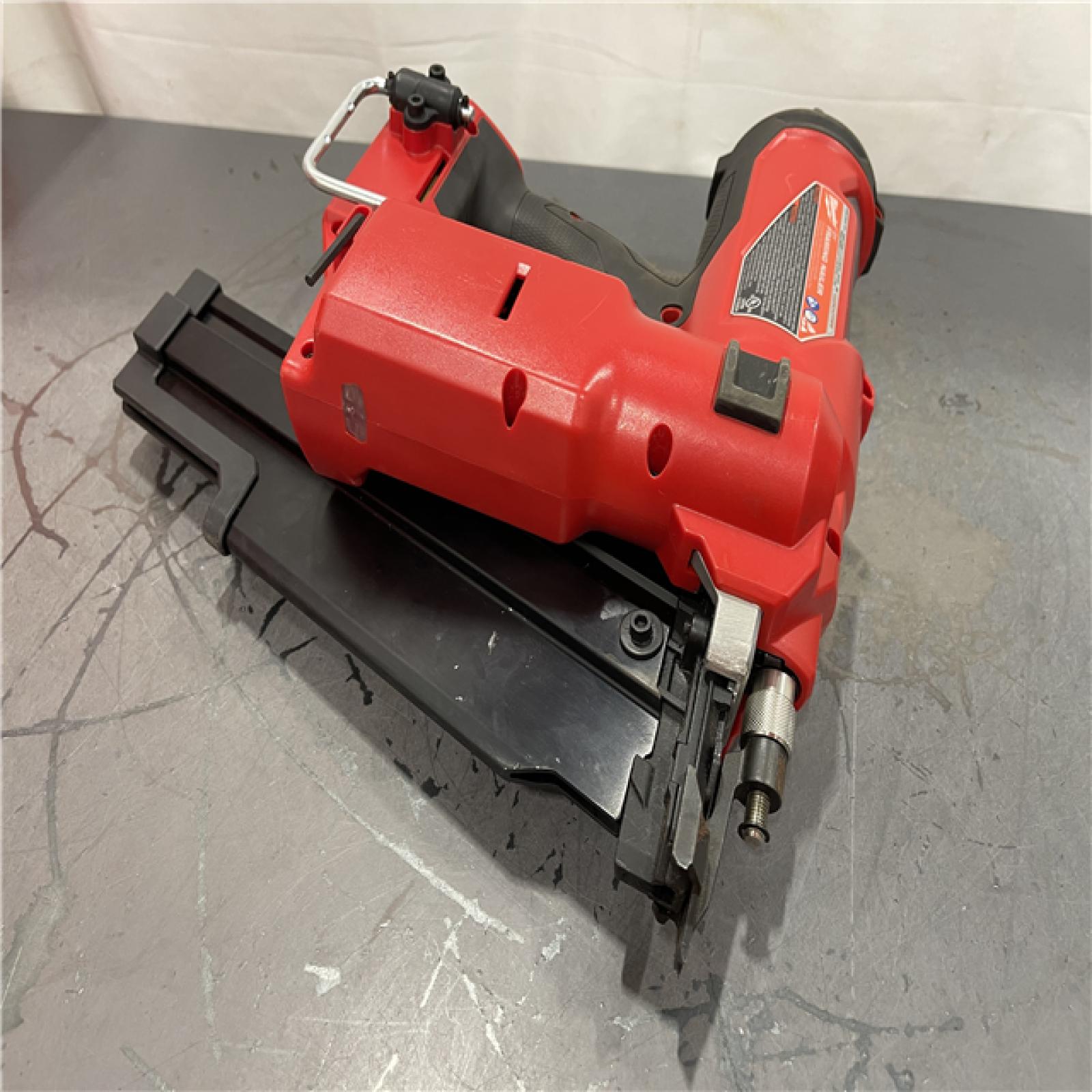 AS-IS - Milwaukee M18 FUEL 3-1/2 in. 18-Volt 21-Degree Lithium-Ion Brushless Cordless Framing Nailer