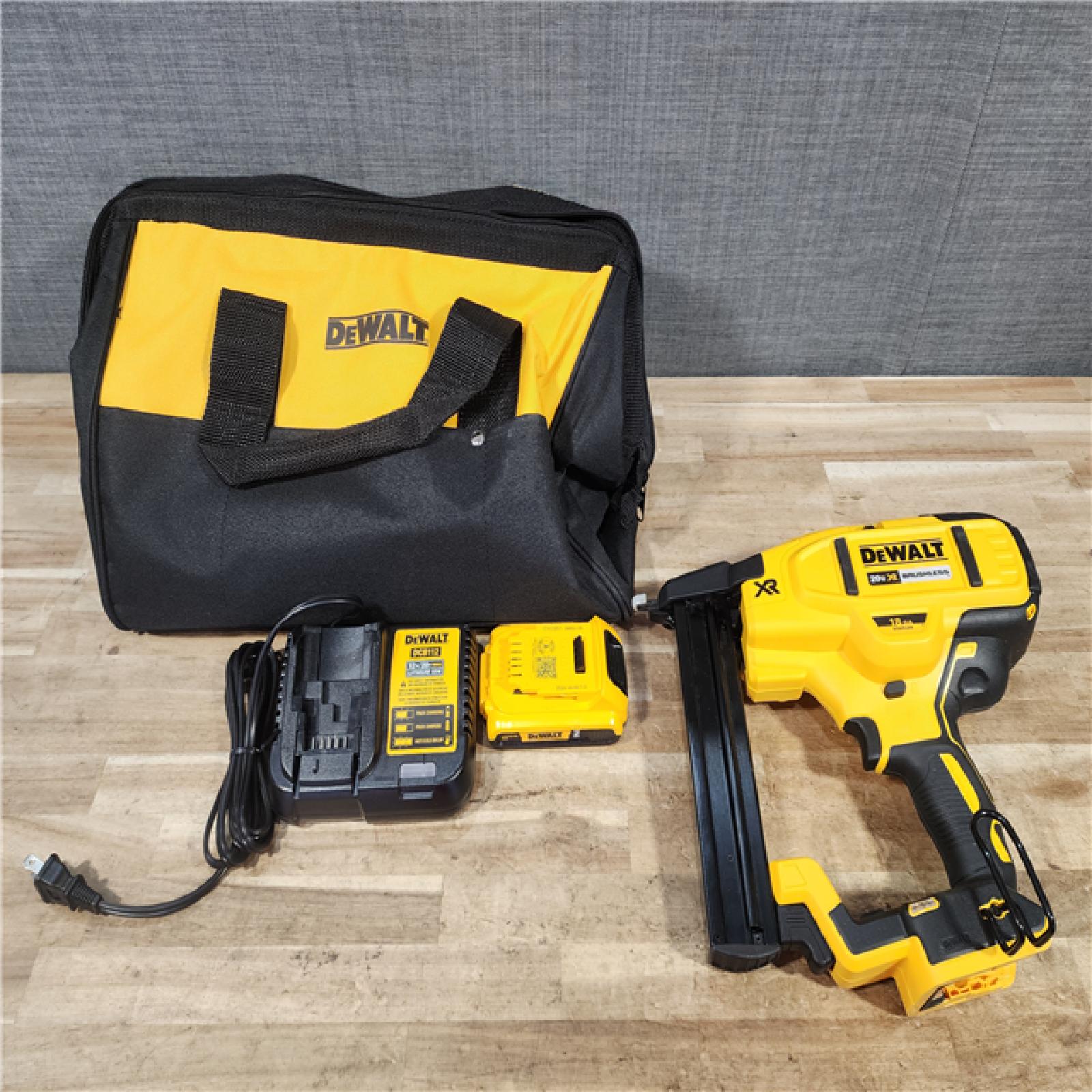 HOUSTON LOCATION - AS - IS DEWALT 20V MAX XR Lithium-Ion Cordless 18-Gauge Narrow Crown Stapler Kit