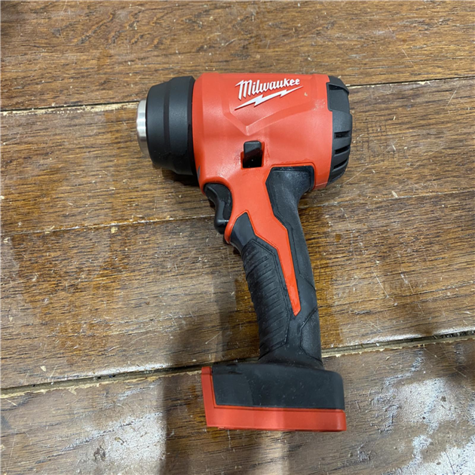 AS-ISMilwaukee M18 18-Volt Lithium-Ion Cordless Compact Heat Gun (Tool-Only)