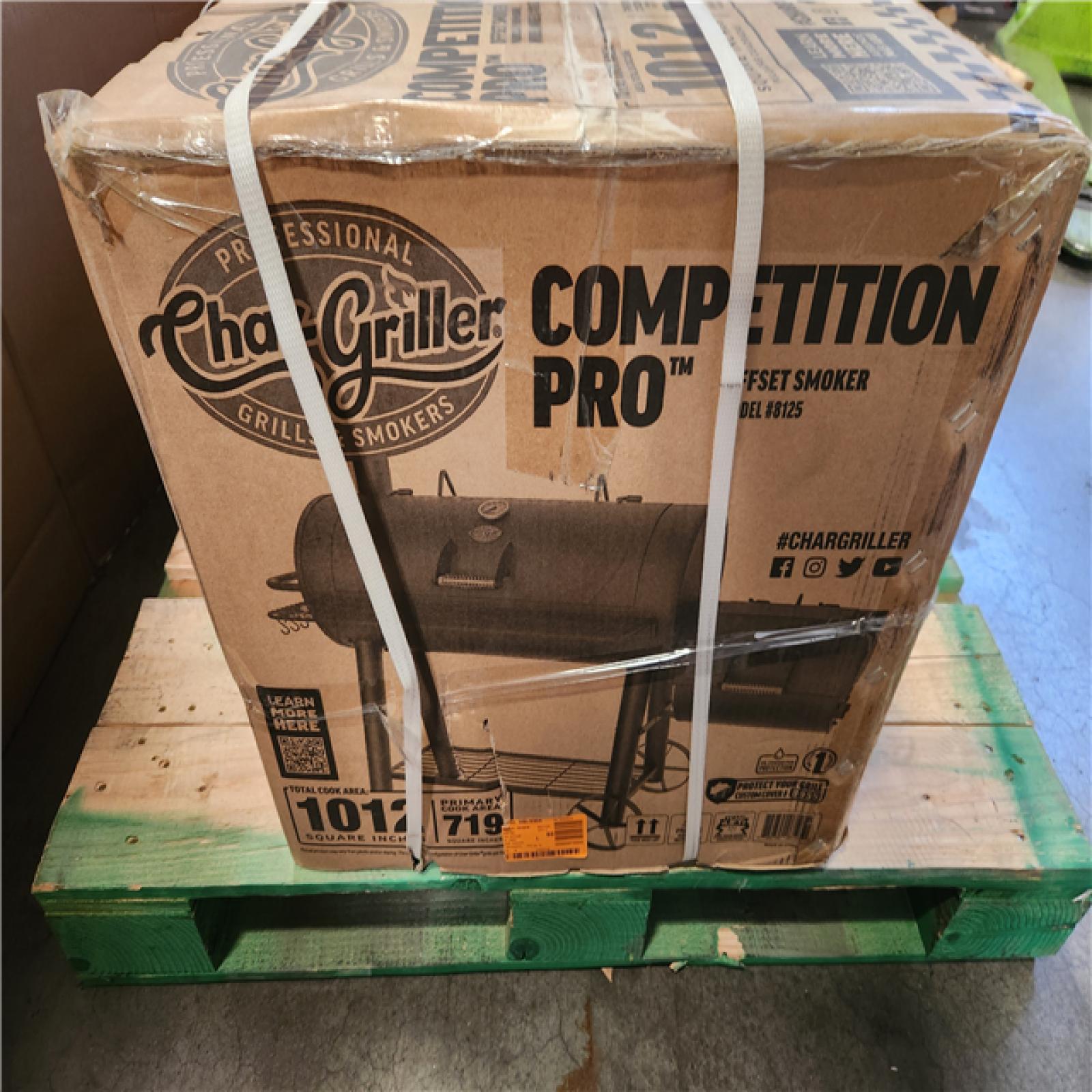 Phoenix LIKE NEW Char-Griller 1012 sq. in. Competition Pro Offset Charcoal Grill or Wood Smoker in Black