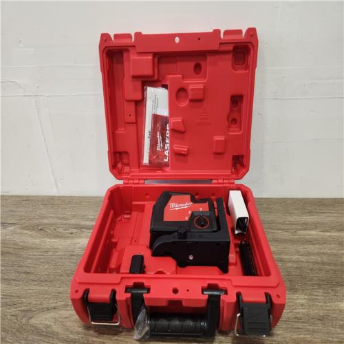 Phoenix Location Milwaukee 100 ft. REDLITHIUM Lithium-Ion USB Green Rechargeable Cross Line Laser Level with Charger 3521-21