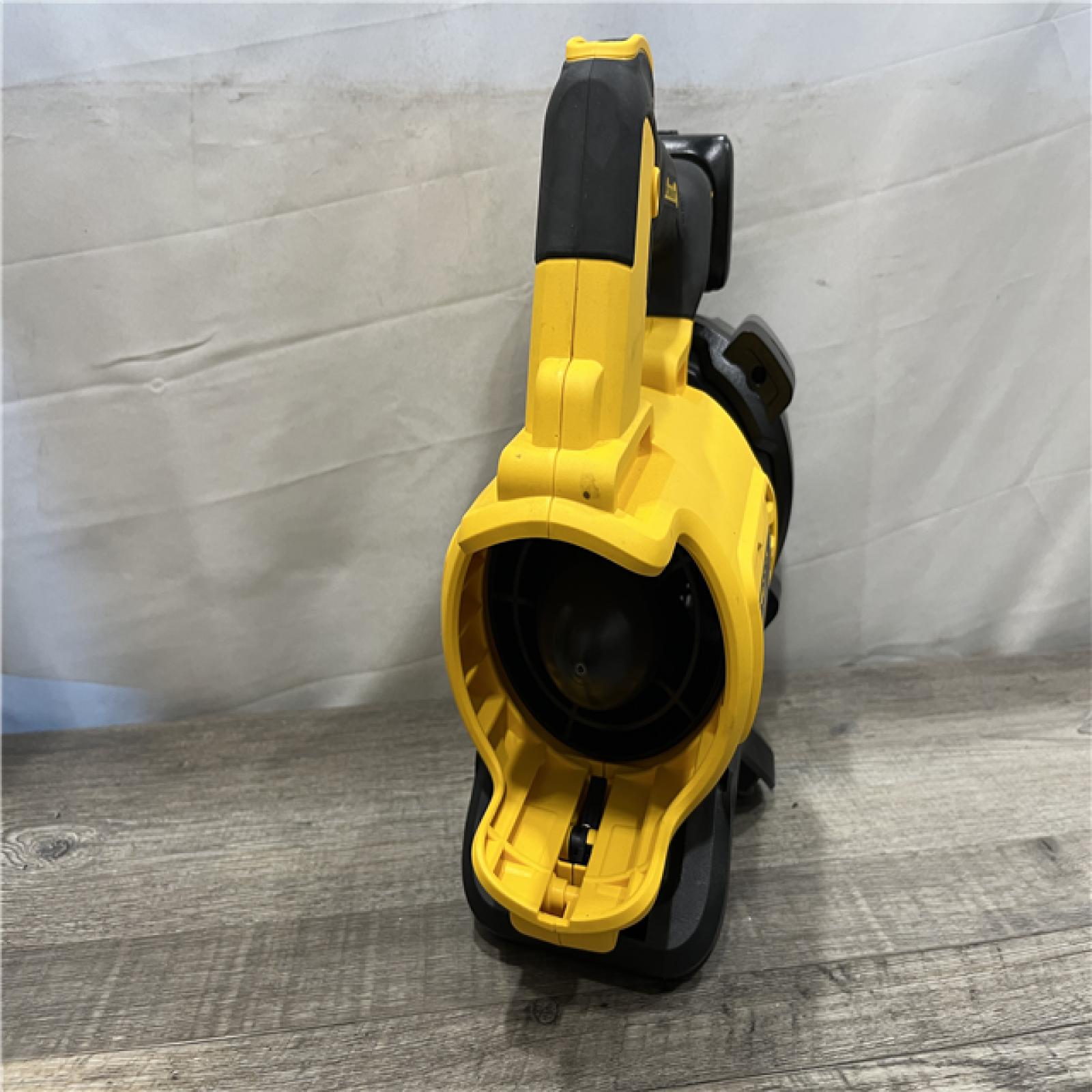 AS-IS DEWALT 20V MAX* XR Brushless Cordless Handheld Blower Kit