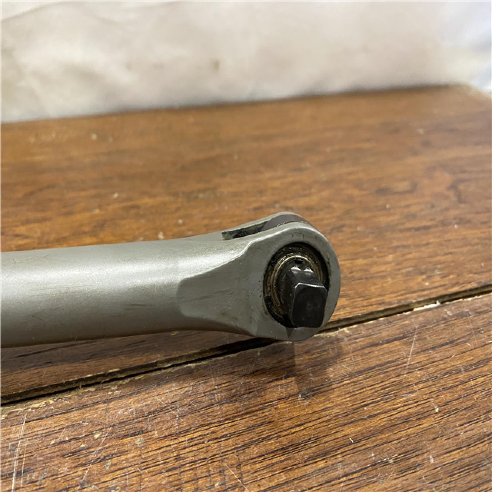 AS-IS Milwaukee 2569-20 12V Cordless 3/8  Extended Reach High Speed Ratchet (Tool Only)