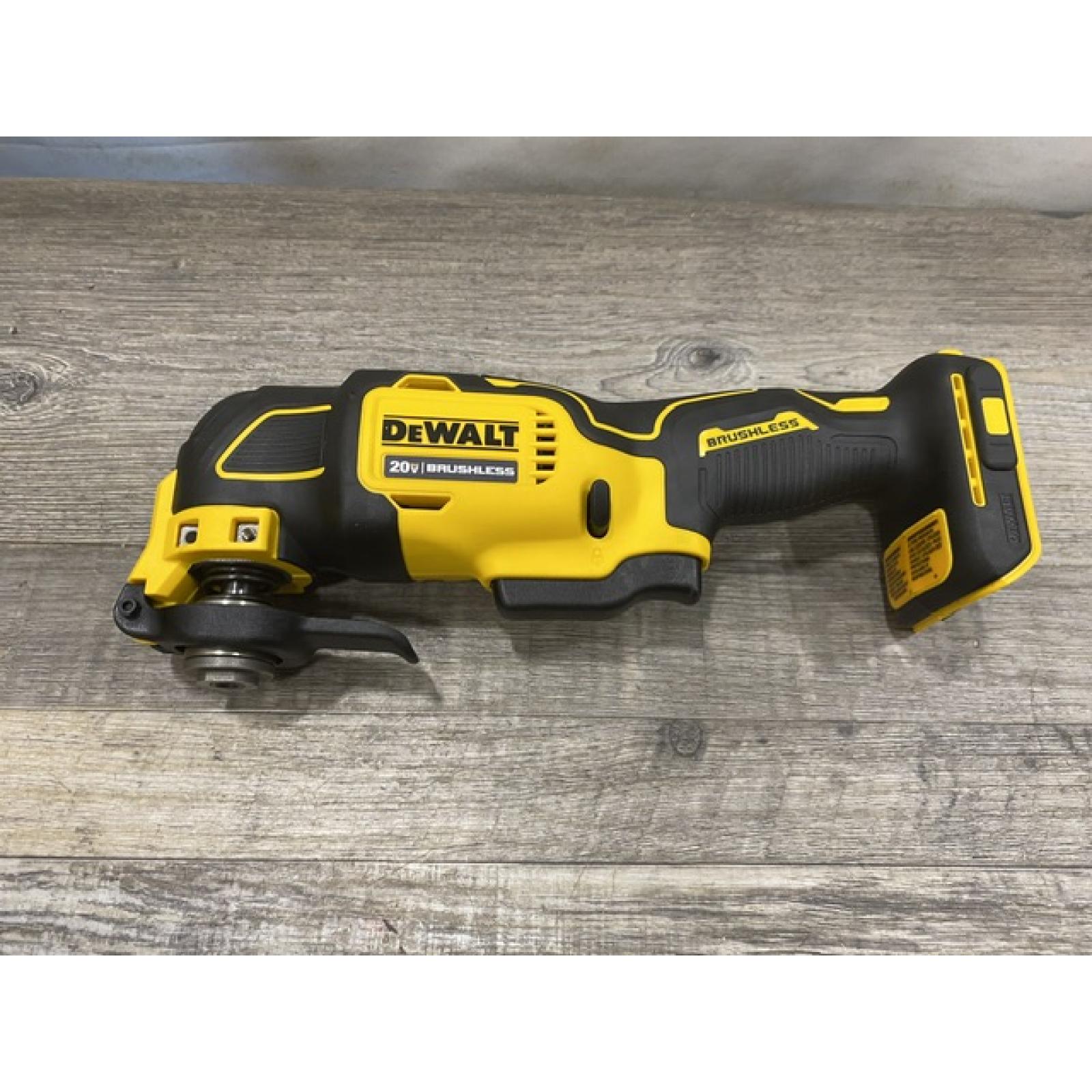 AS-IS DEWALT ATOMIC 20V MAX Cordless Brushless Oscillating Multi Tool Kit