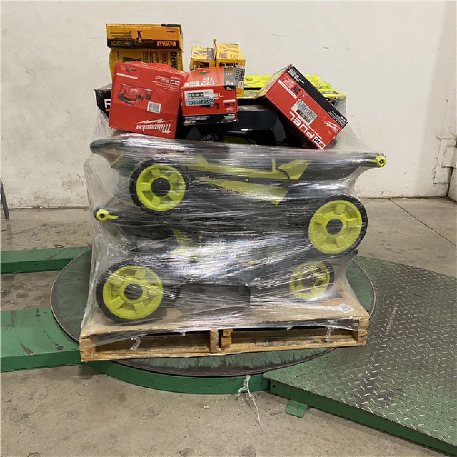 DALLAS LOCATION- AS-IS TOOLS PALLET