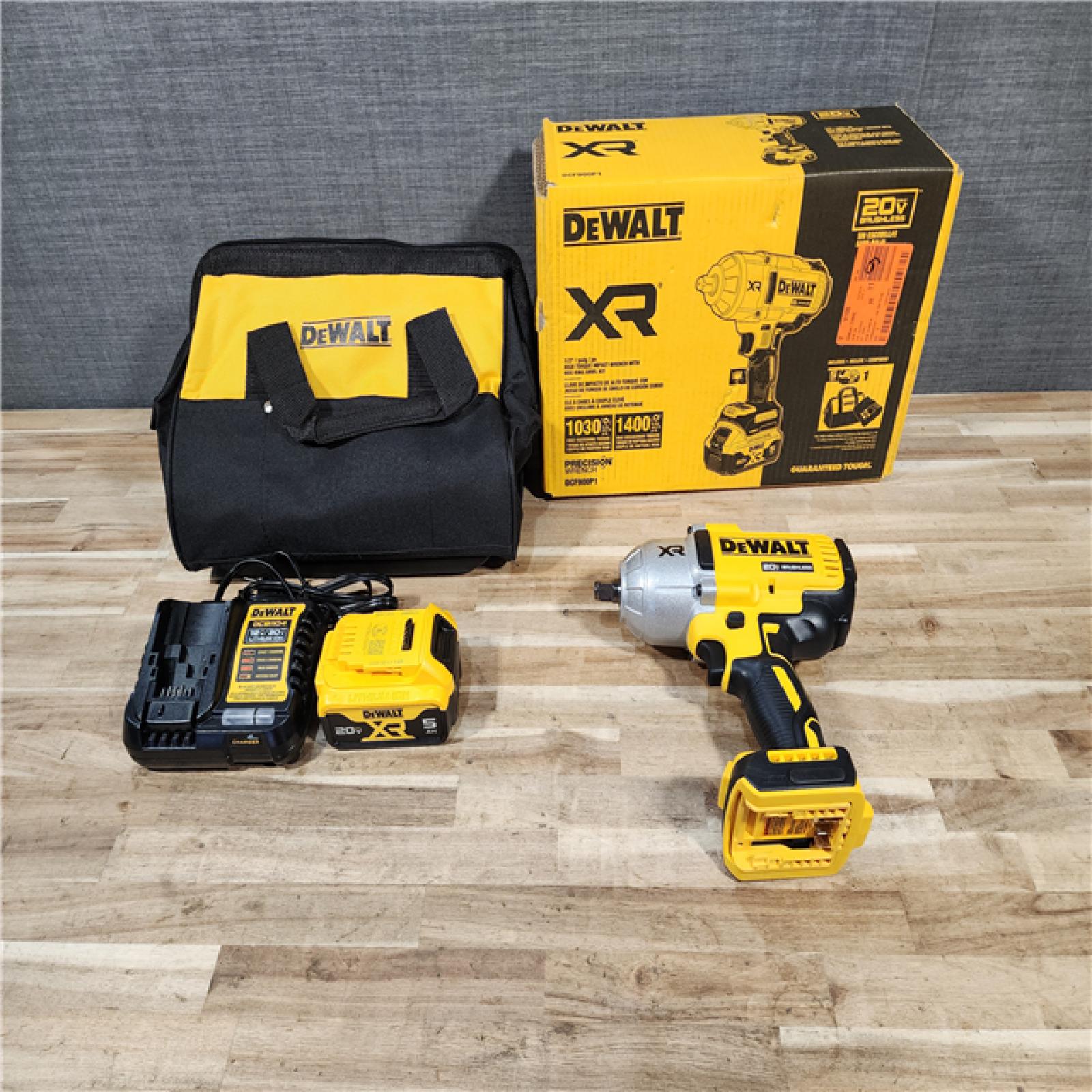 HOUSTON LOCATION - AS-IS (APPEARS LIKE NEW) DEWALT 20V MAX Lithium-Ion Cordless 1/2 in. Impact Wrench Kit