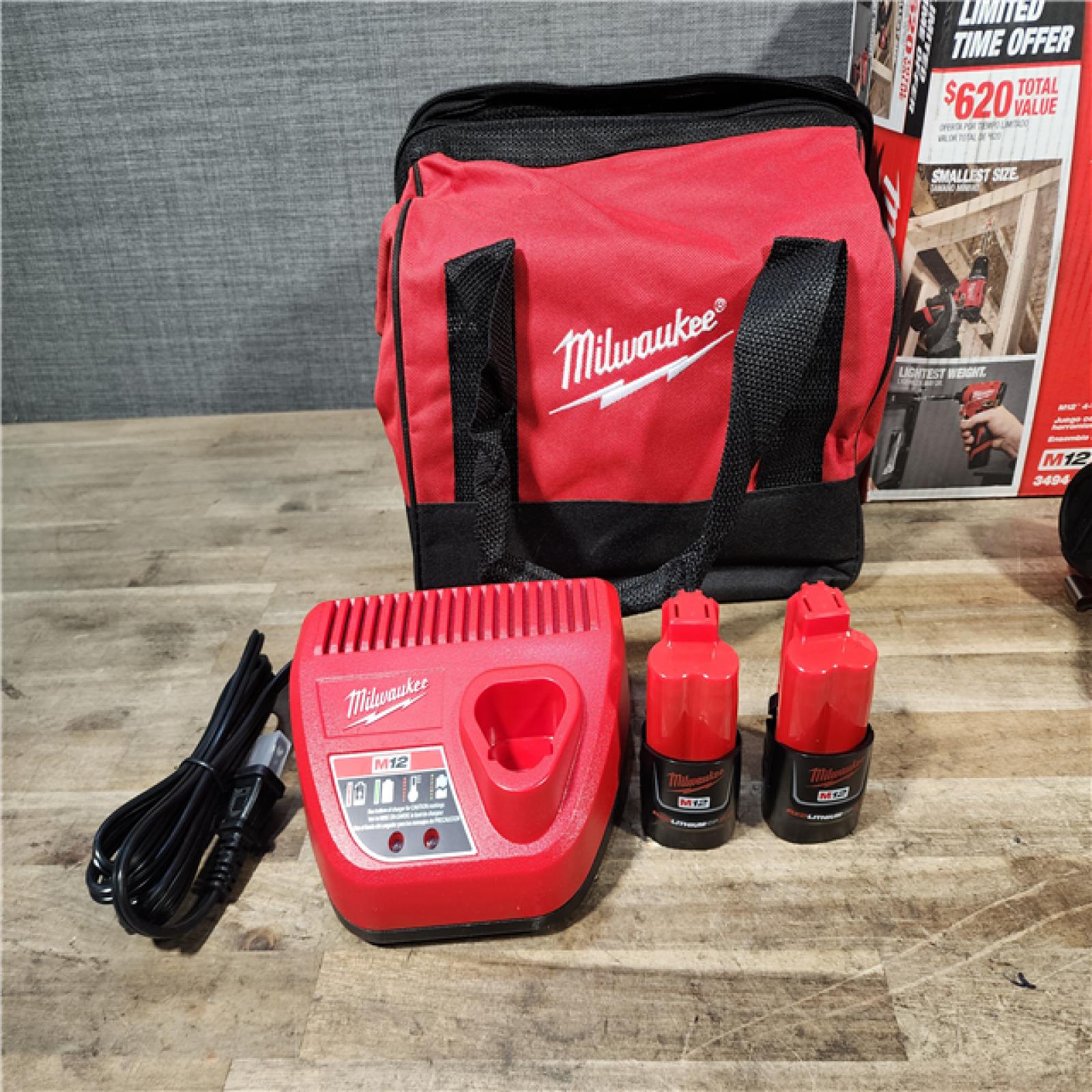 HOUSTON LOCATION - AS-IS MILWAUKEE M12 4 TOOL COMBO KIT