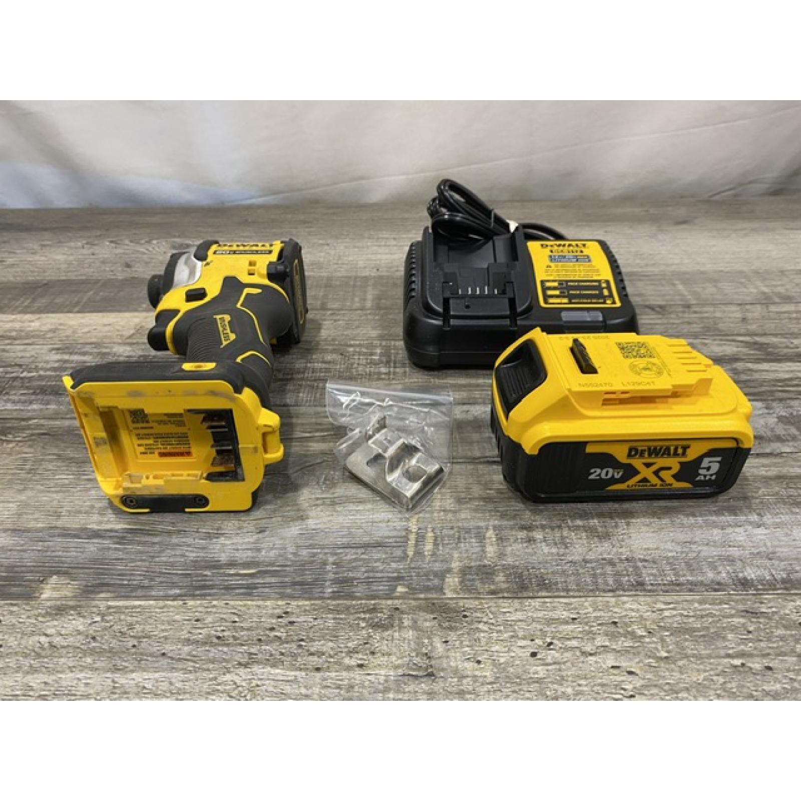 AS-IS DEWALT ATOMIC 20V MAX Lithium-Ion Cordless 1/4 in. Brushless Impact Driver Kit