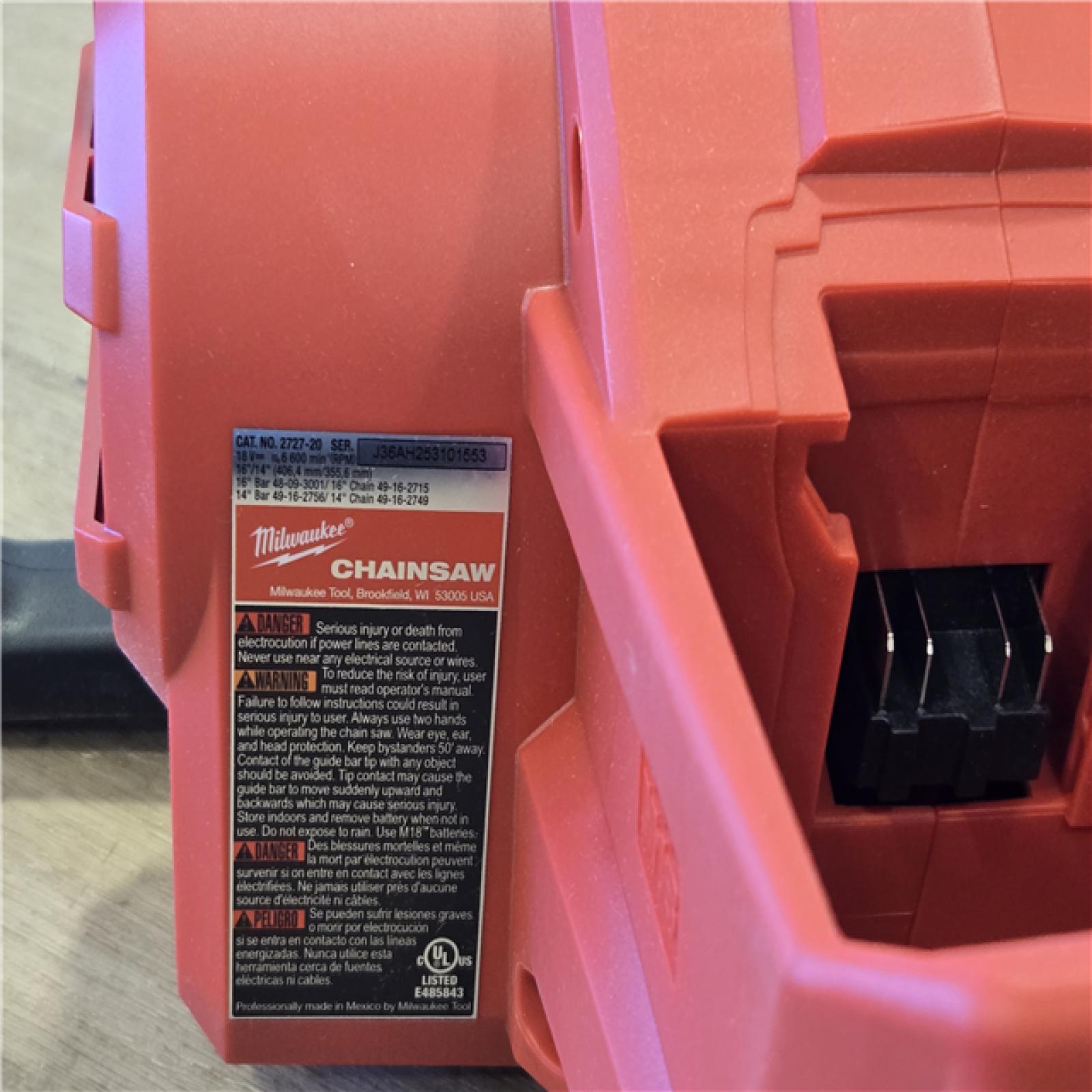 AS-IS Milwaukee 2727-21HD 18V M18 FUEL Lithium-Ion 16 Brushless Cordless Chain Saw Kit 12.0 Ah