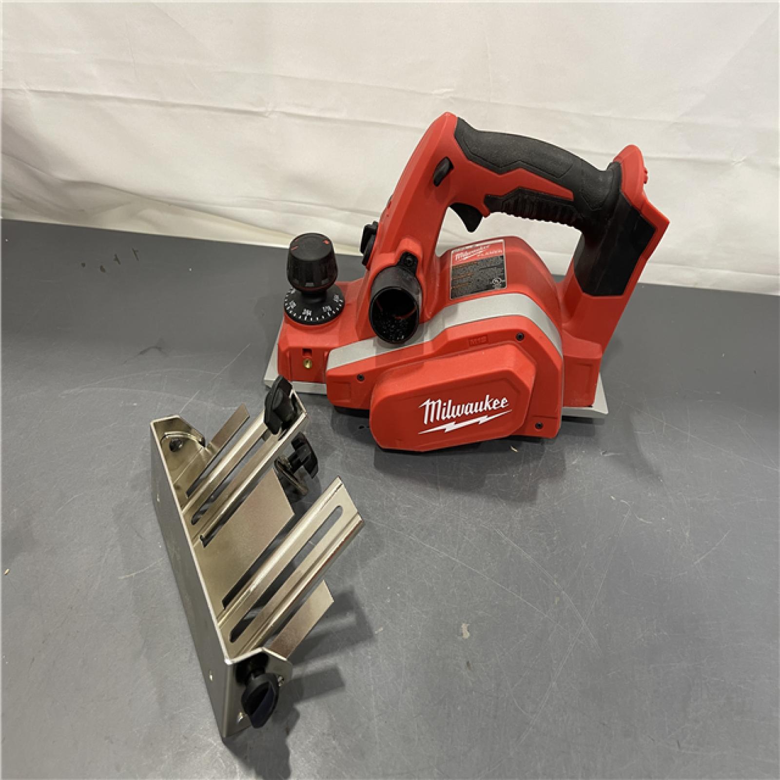 AS-IS - Milwaukee M18 18-Volt Lithium-Ion Cordless 3-1/4 in. Planer (Tool-Only)