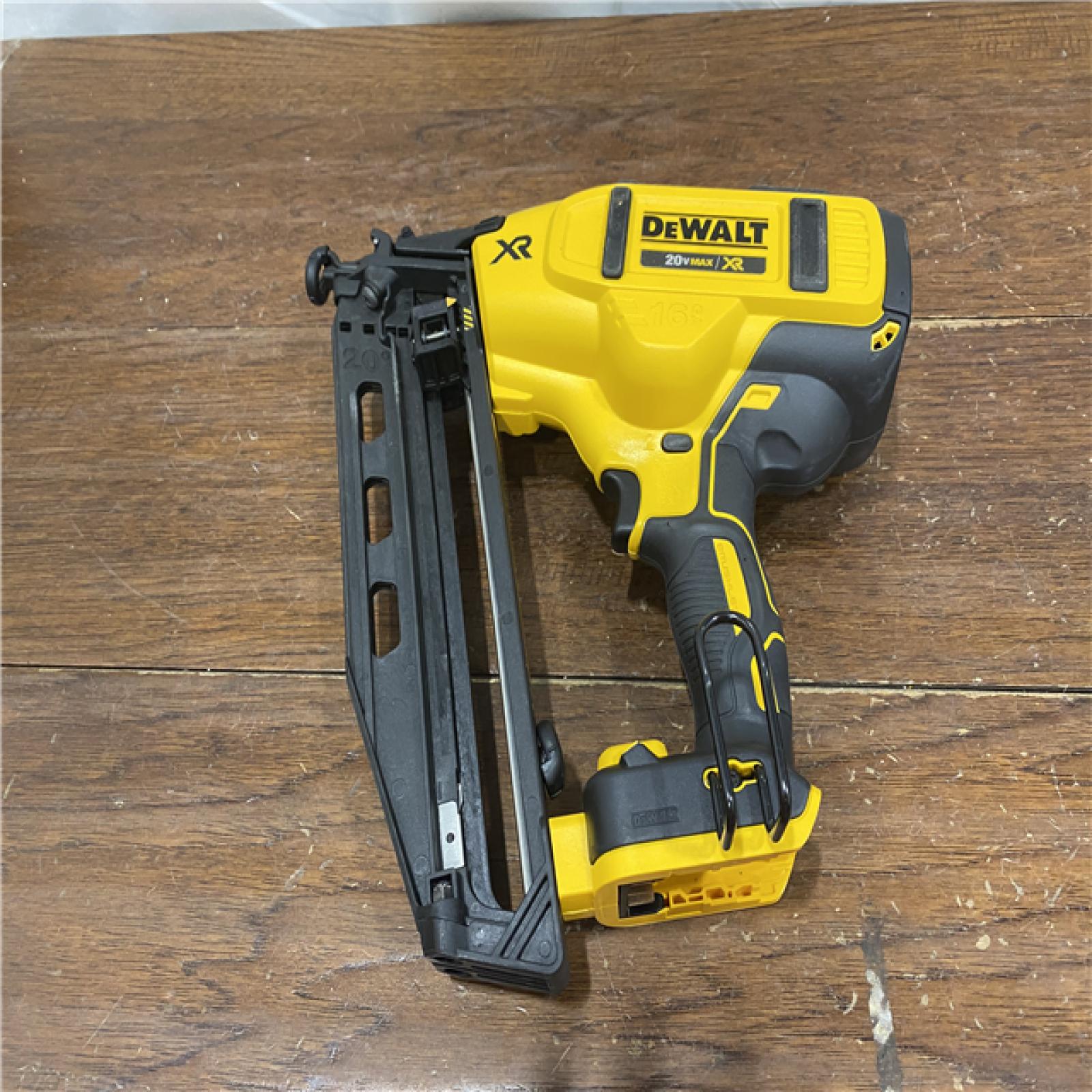 AS-IS DeWalt DCN660D1 20V 16 Gauge Cordless Angled Finish Nailer Kit W/ 2Ah Battery