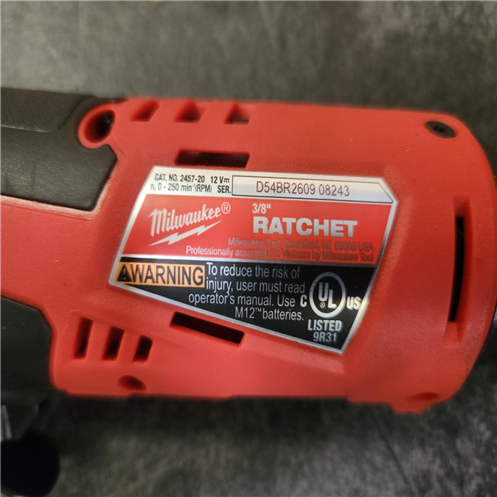 pHOENIX like new Milwaukee M12 12V Lithium-Ion Cordless 3/8 in. Ratchet With Battery