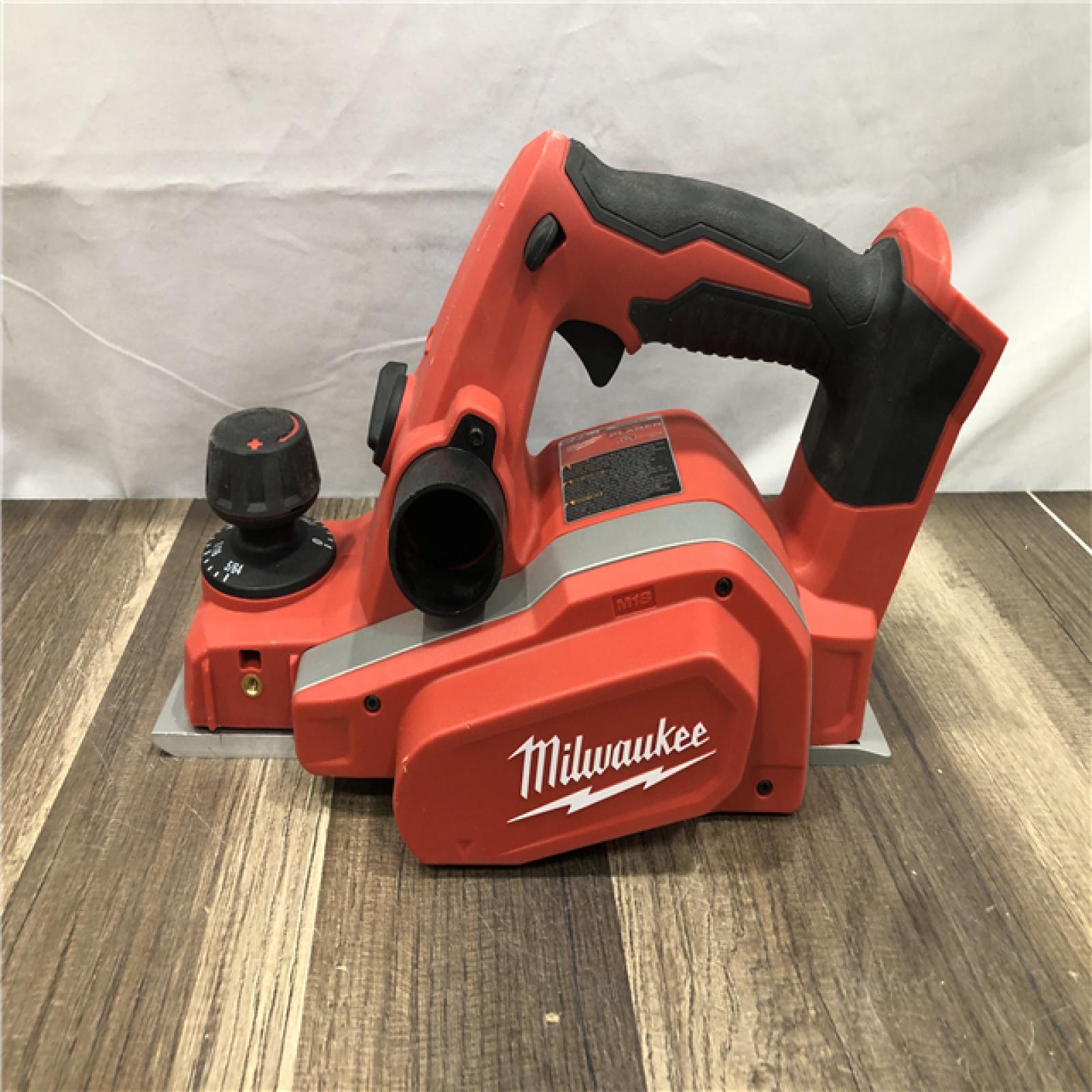 AS-IS Milwaukee 18V Lithium-Ion Cordless 3-1/4 in. Planer (Tool-Only)