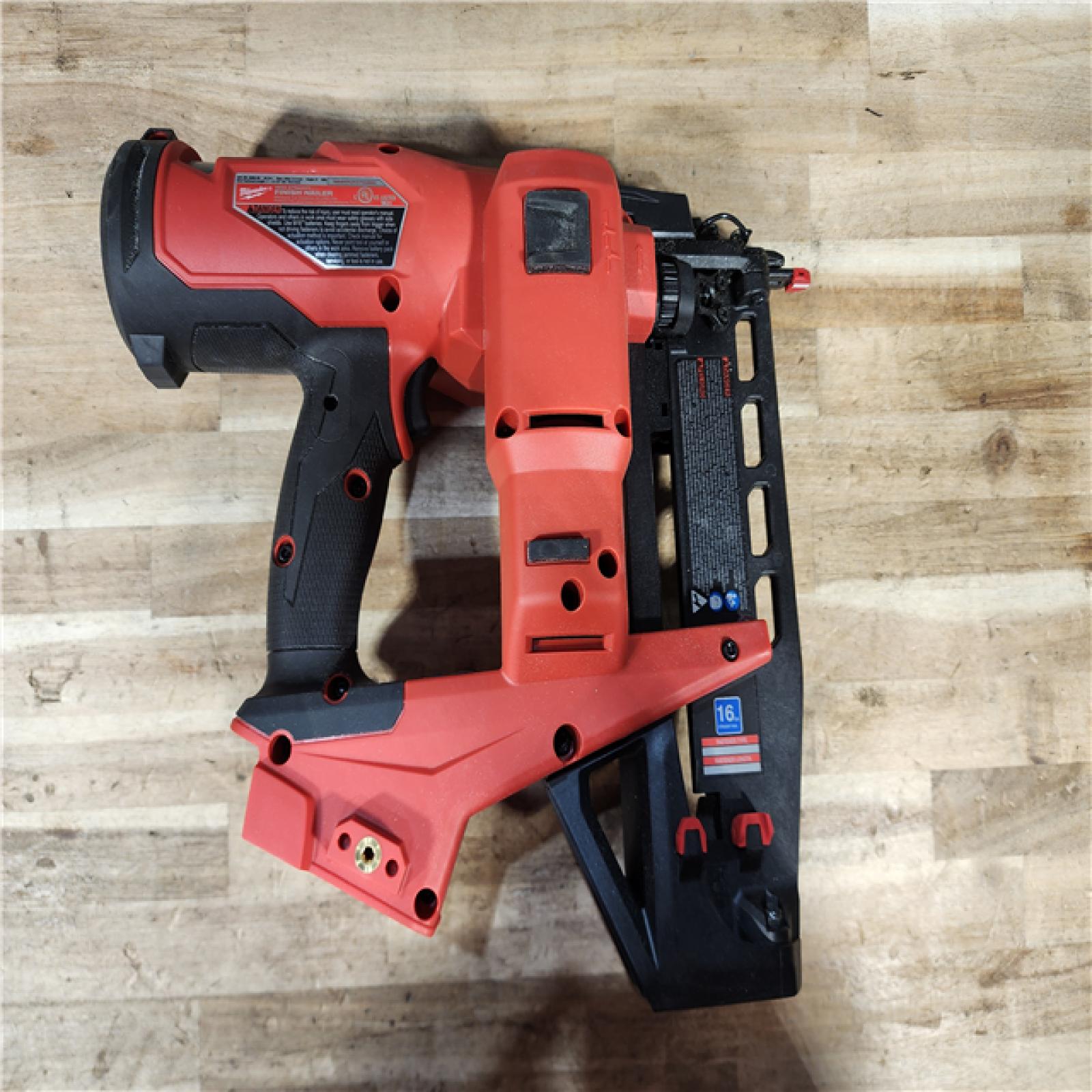 HOUSTON LOCATION - AS-IS Milwaukee FUEL 18-Volt Lithium-Ion Brushless Cordless Gen ll 16-Gauge Straight Finish Nailer (Tool Only)