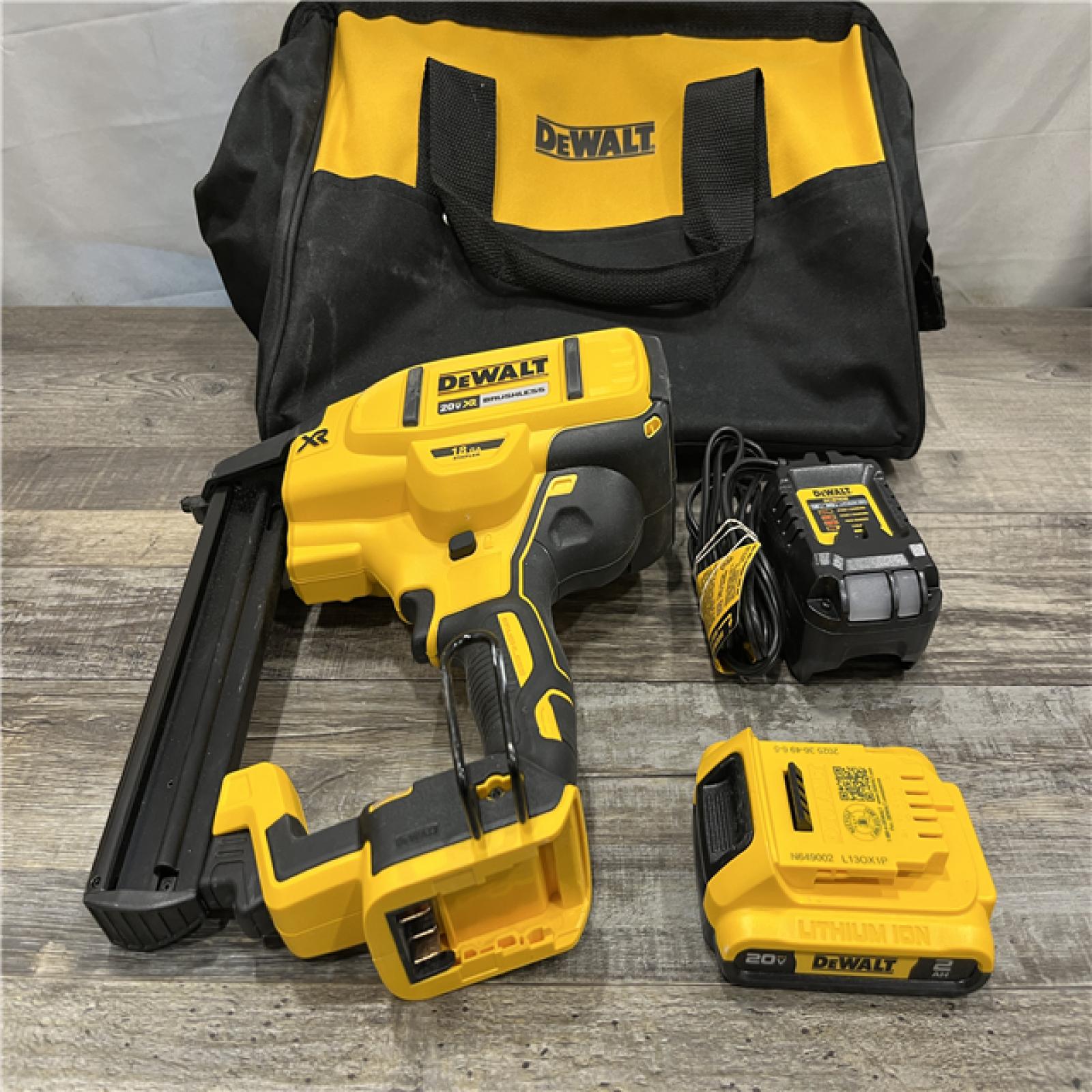 AS-IS DEWALT 20V MAX XR Lithium-Ion Cordless 18-Gauge Narrow Crown Stapler Kit