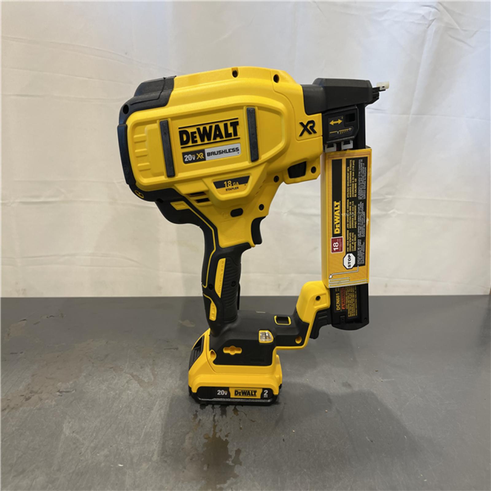 AS-IS - DeWALT 20V MAX XR Lithium-Ion Cordless 18-Gauge Narrow Crown Stapler Kit