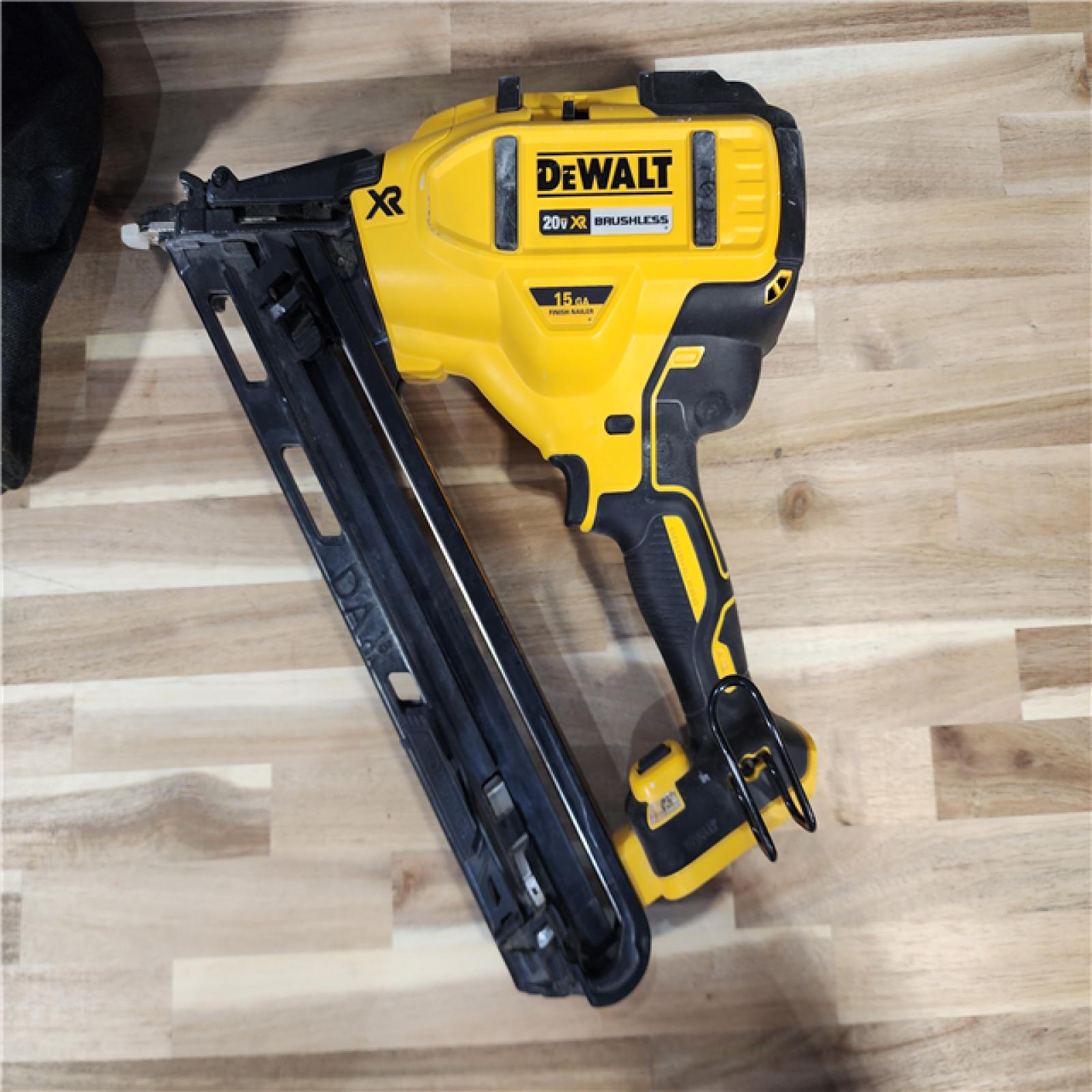 HOUSTON LOCATION - AS-IS DEWALT 20V MAX XR 15 Ga. Cordless 34 Deg Nailer 20 V