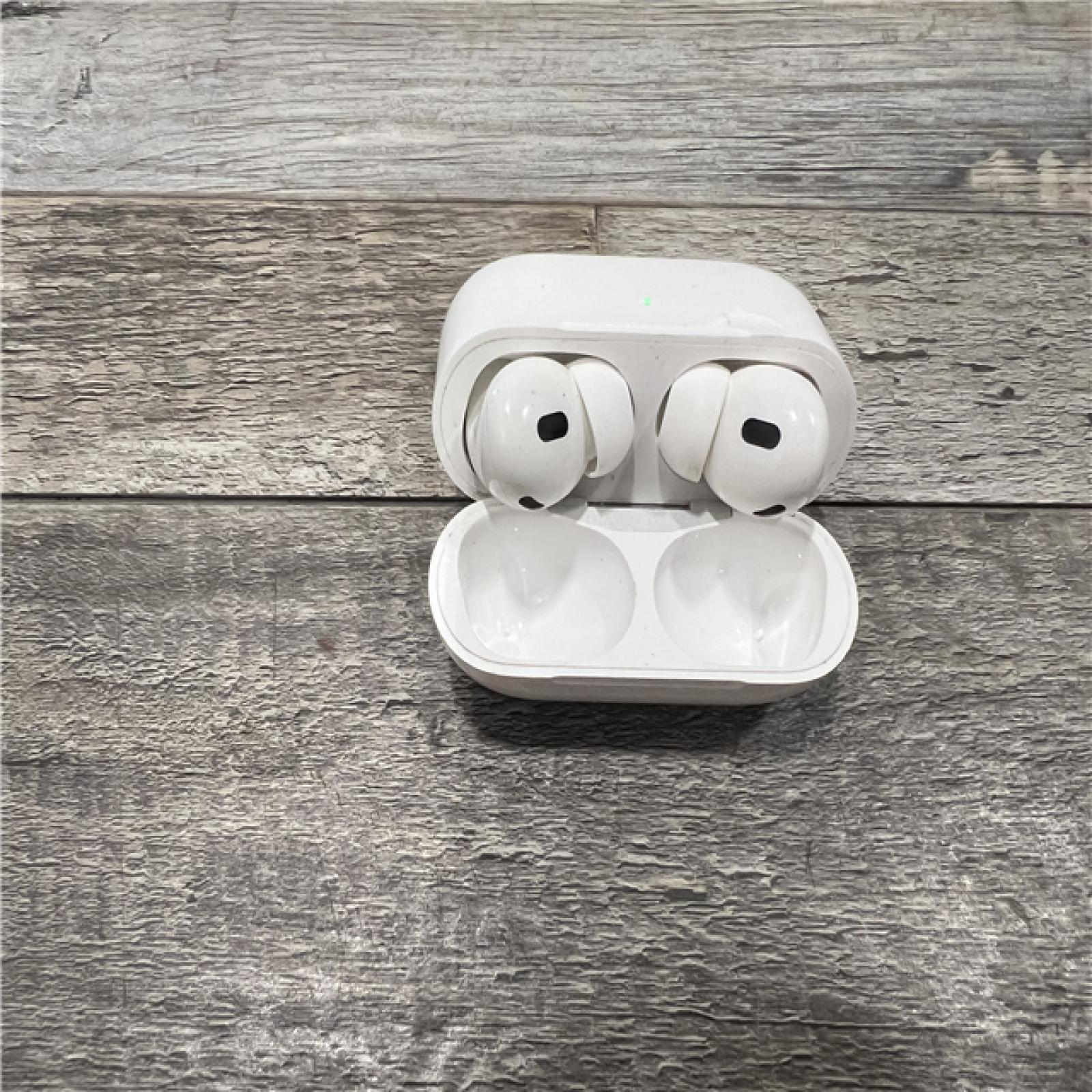 Apple AirPods Pro 2 MagSafe Case