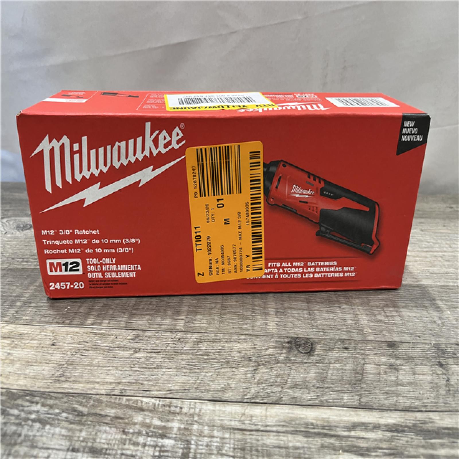 NEW - Milwaukee 12V Lithium-Ion Cordless 3/8 in. Ratchet (Tool-Only)