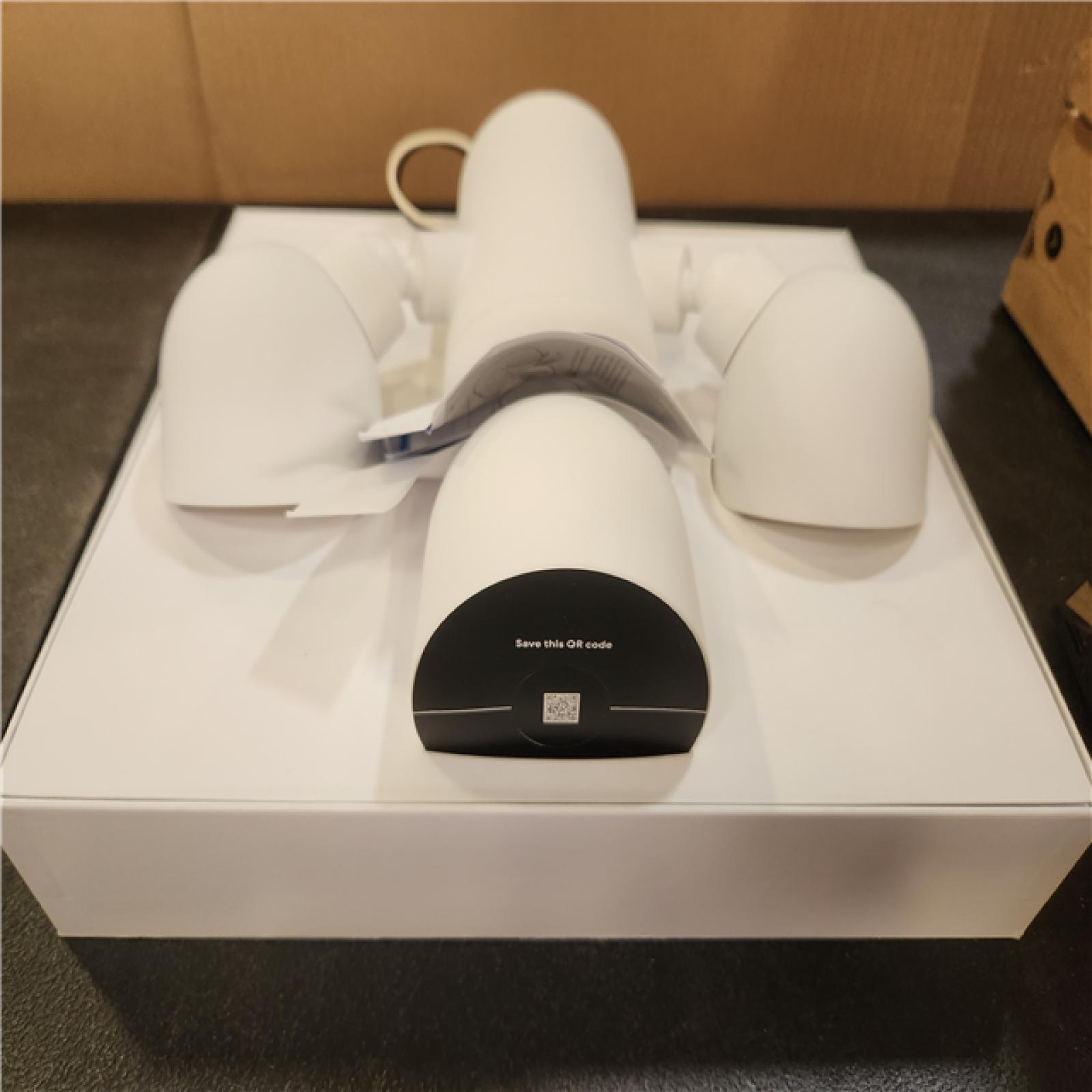 Phoenix AS-IS Google Nest Cam with Floodlight - Wired Outdoor Smart Home Security Camera