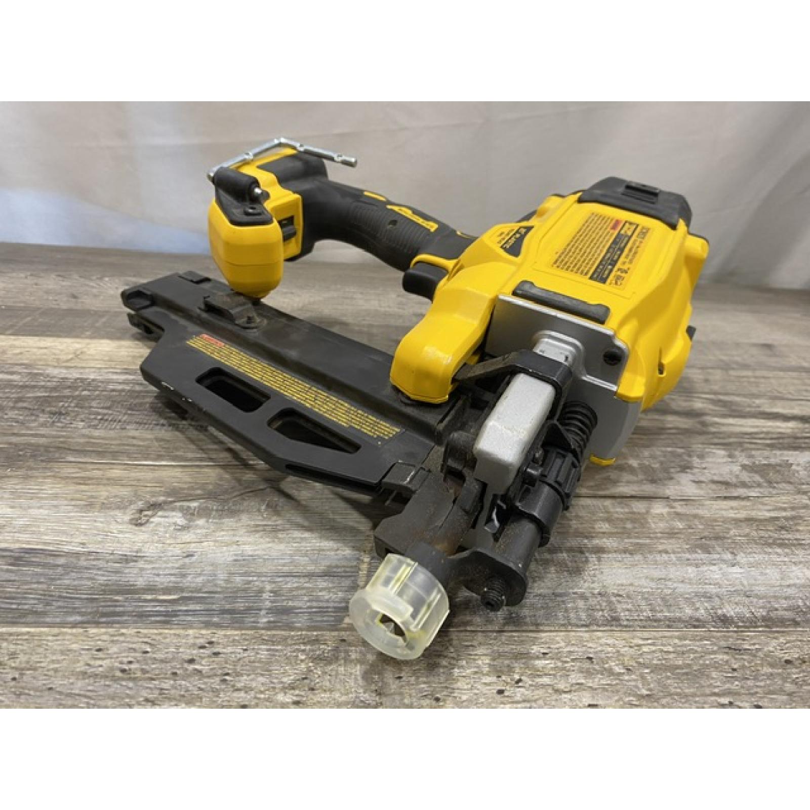 AS-IS DEWALT 20-Volt 21° Cordless Framing Nailer (Tool-Only)