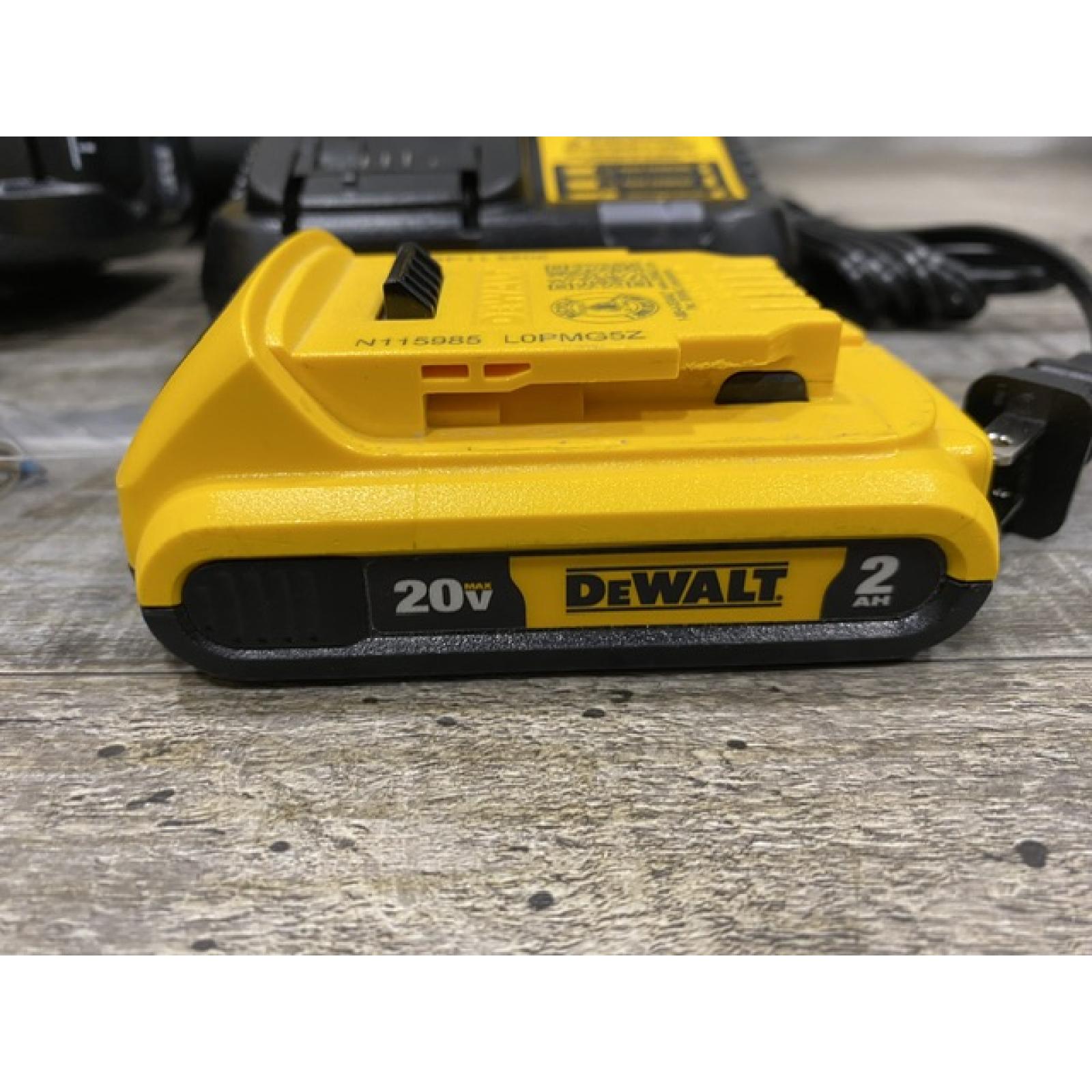 AS-IS DEWALT 20V MAX Lithium-Ion 15-Degree Electric Cordless Roofing Nailer Kit