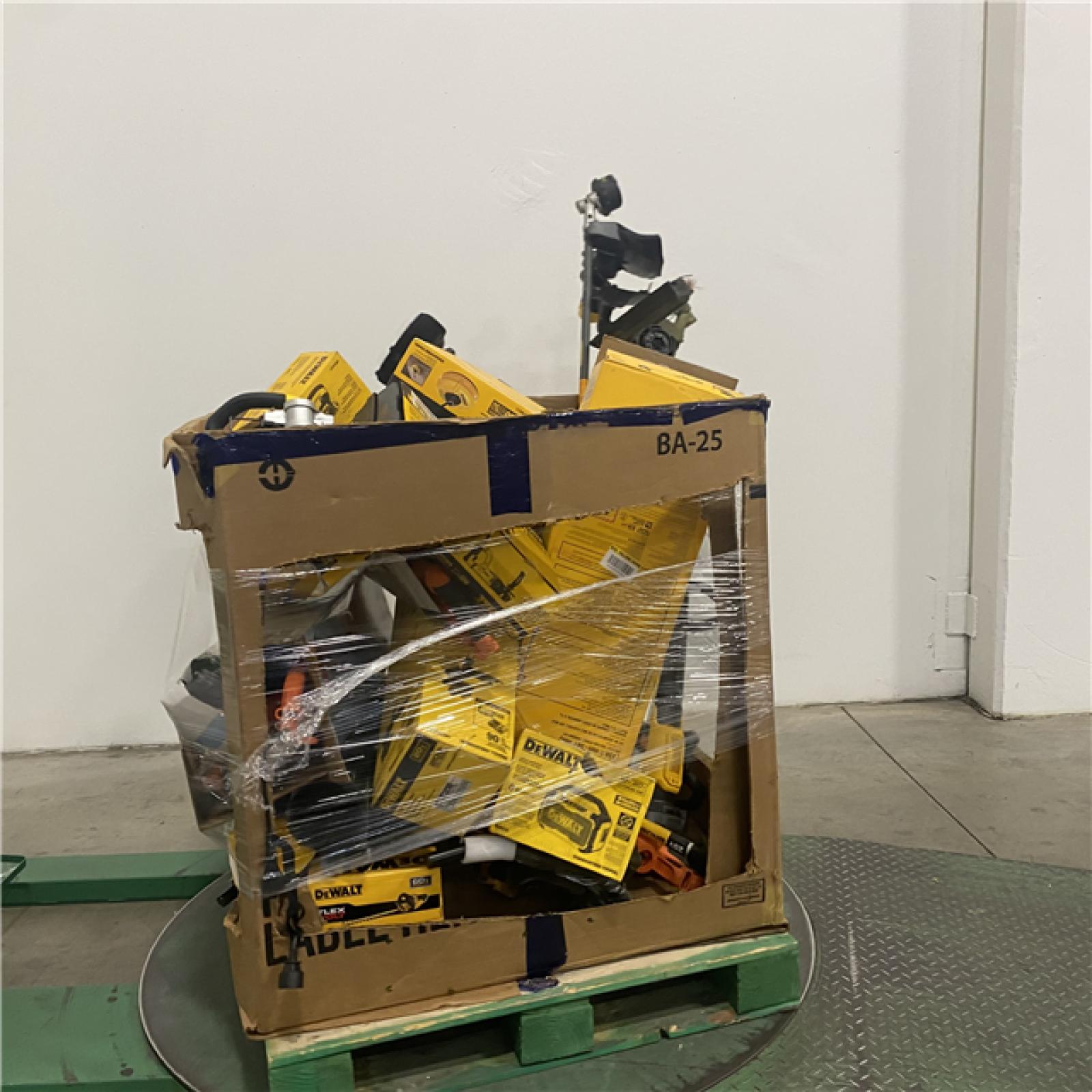 Dallas Location - As-Is Tool Pallet