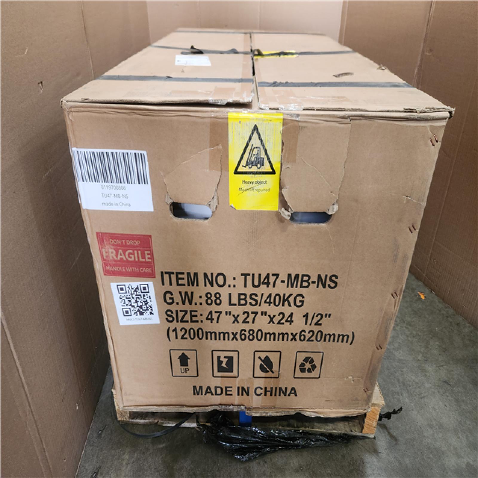 Phoenix NEW HOROW 47 in. x 26.8 in. Soaking Bathtub with Side Drain in White/Matte Black