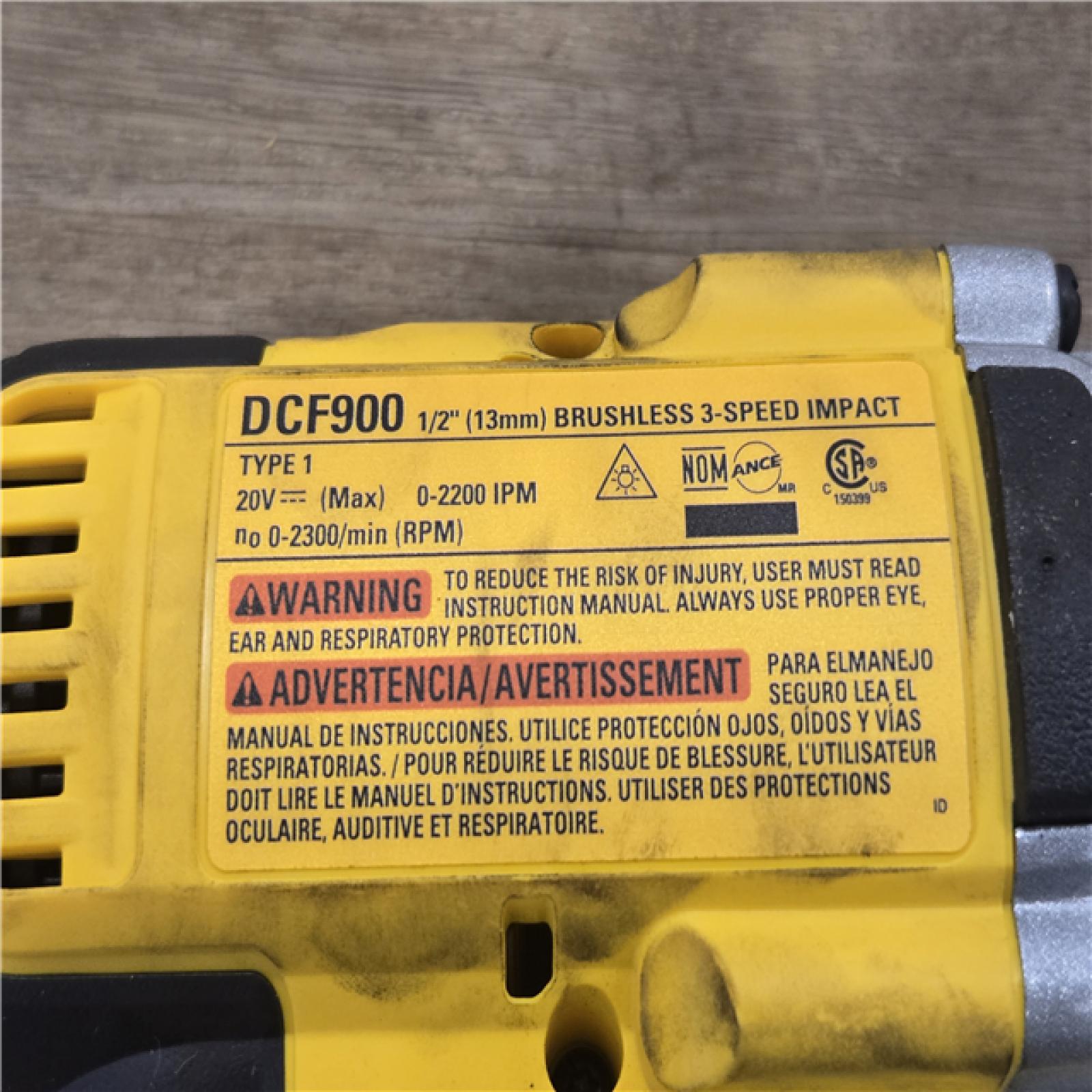 AS-IS DEWALT 20V MAX Cordless 1/2 in. Impact Wrench Kit