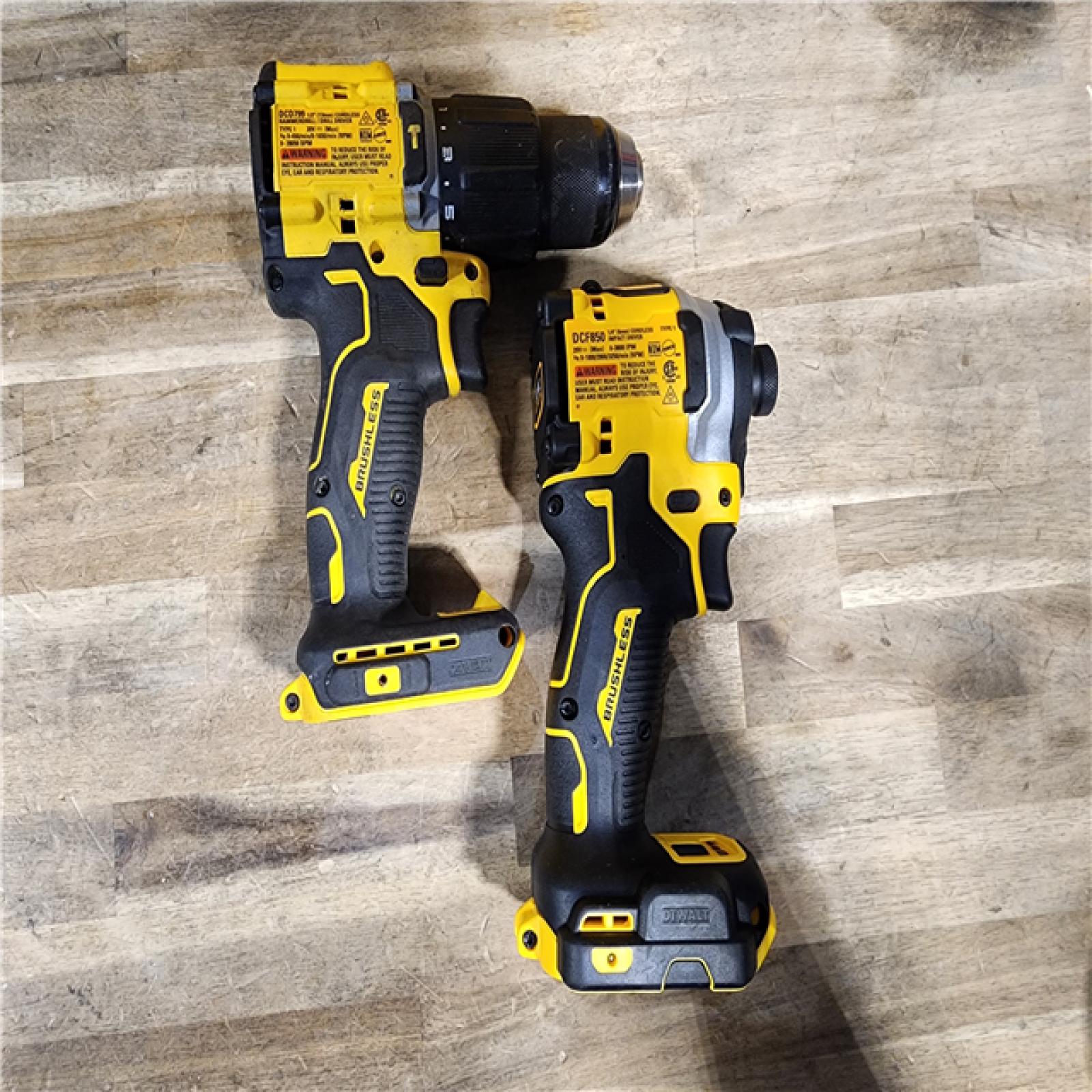 HOUSTON LOCATION - AS-IS DeWalt 2-Tool Combo Kit W/ (2) BATTERY & CHARGER