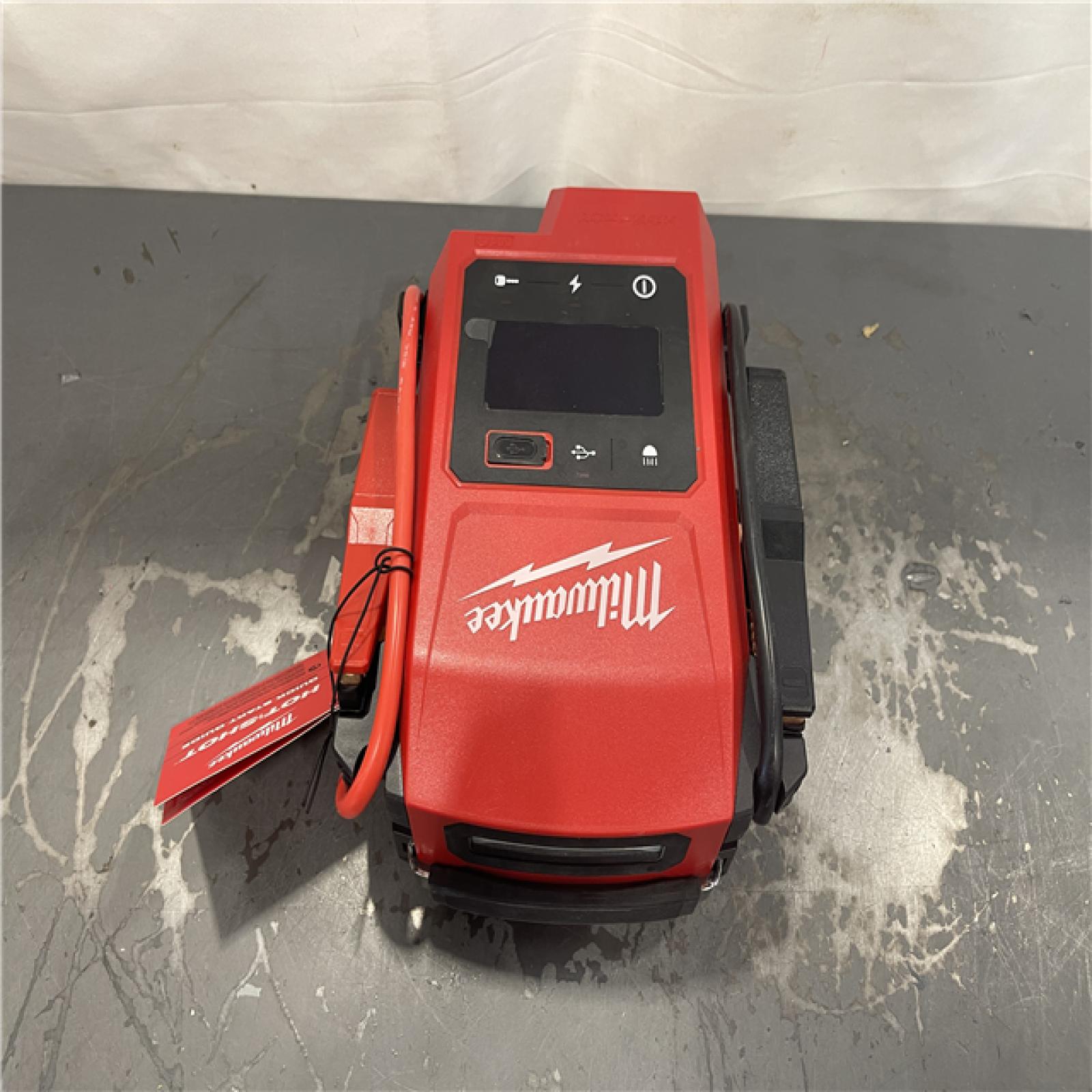 Milwaukee Manual 18 V 2000 Amps Battery Jump Starter