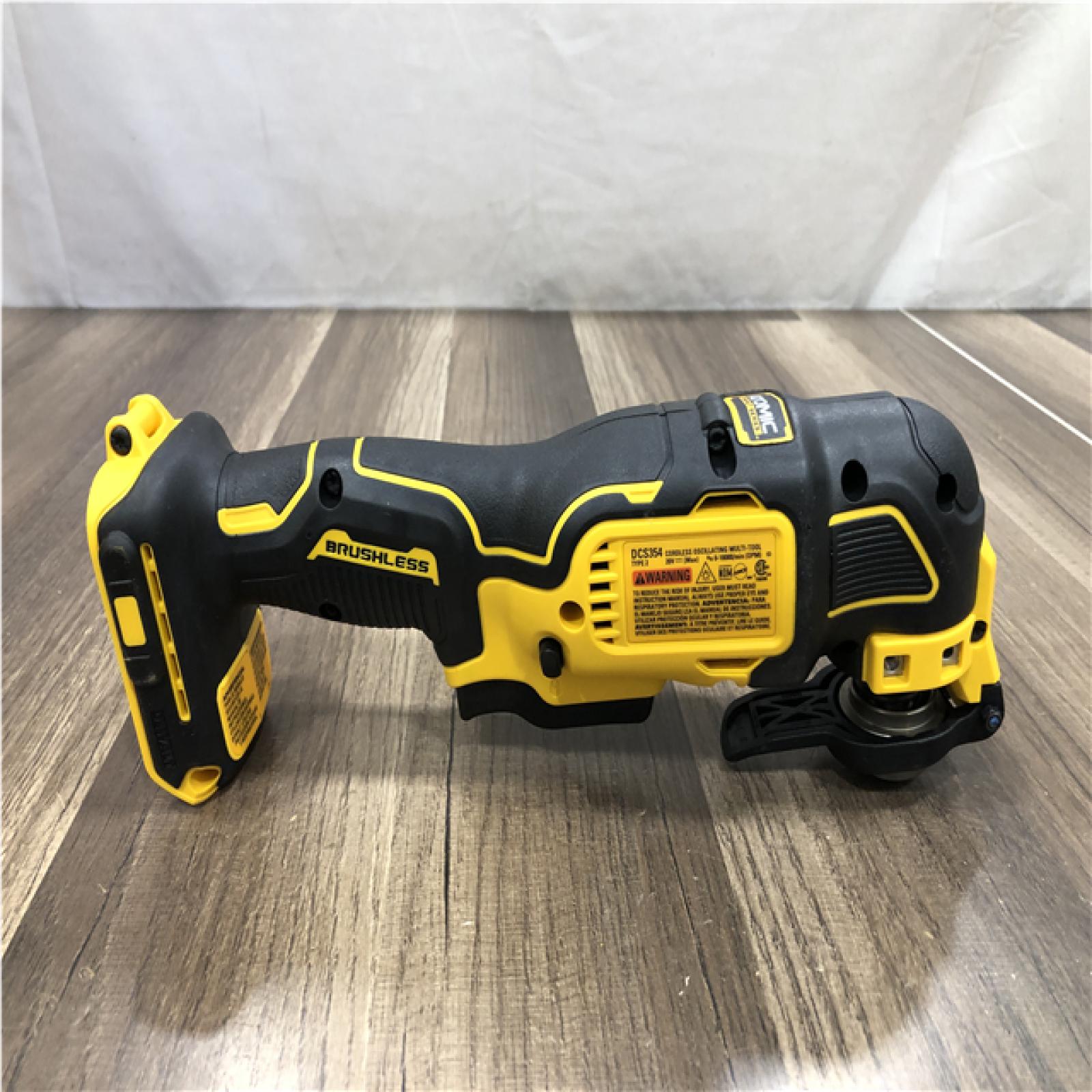AS-IS DEWALT ATOMIC 20V MAX Cordless Brushless Oscillating Multi Tool Kit
