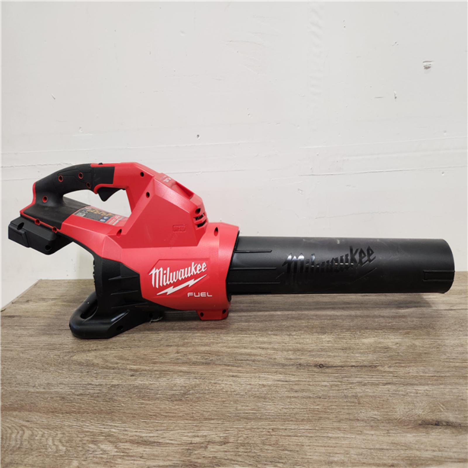 Phoenix Location NEW Milwaukee M18 FUEL Dual Battery 145 MPH 600 CFM 18V Lithium-Ion Brushless Cordless Handheld Blower (Tool-Only)
