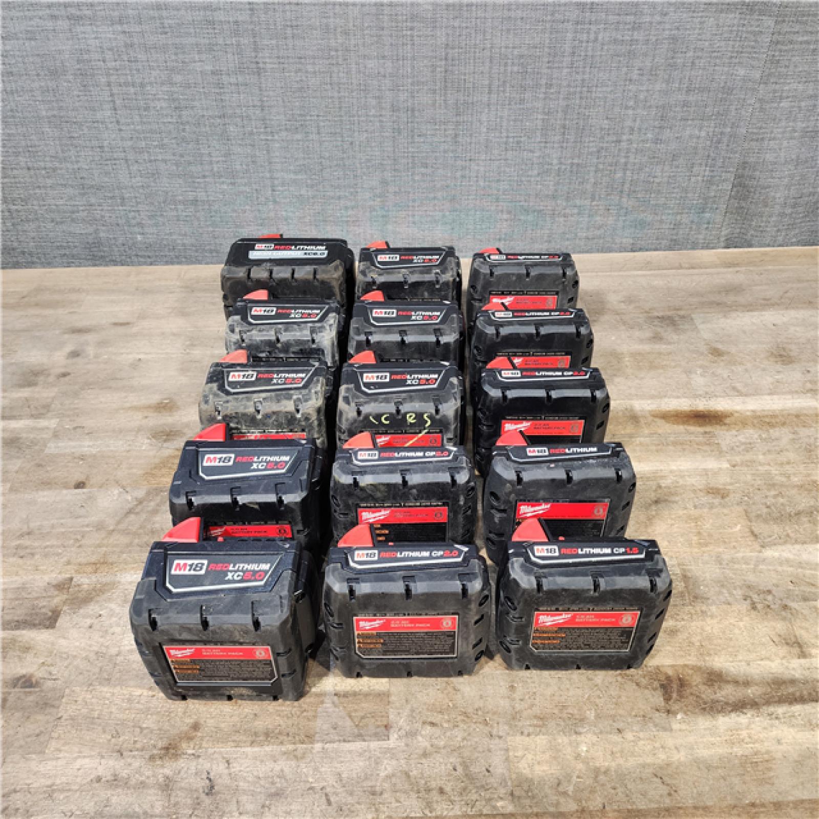 HOUSTON LOCATION - AS-IS MILWAUKEE BATTERY PACK QTY - 15
