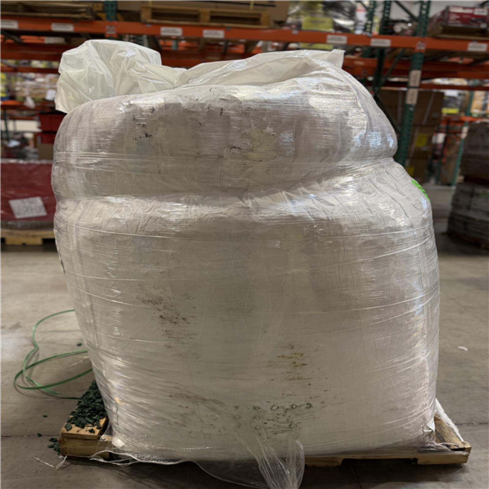 DALLAS LOCATION - Vigoro Green Rubber Nugget Mulch Super Sack (1 875LB)