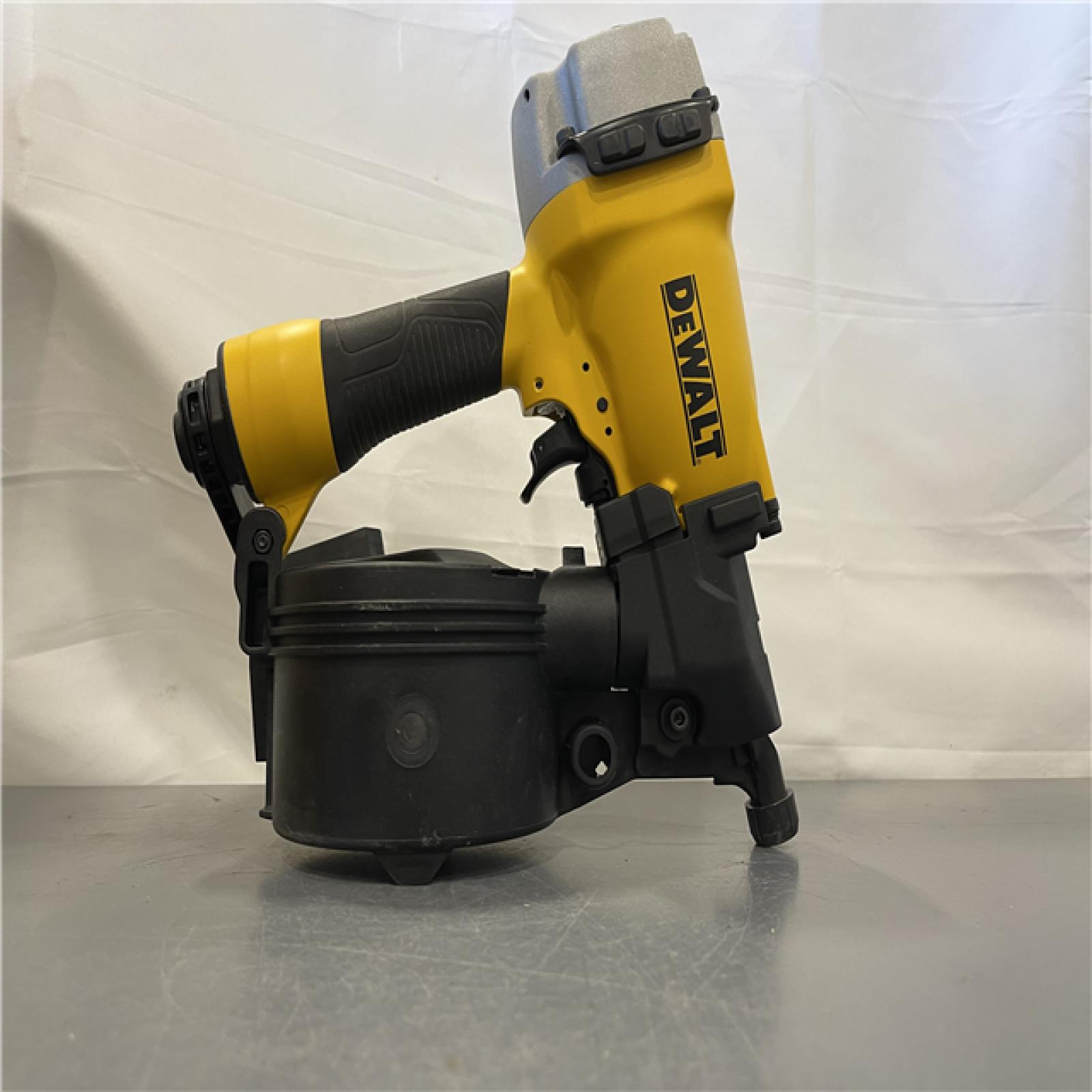 AS-IS - DeWalt 15 Degree 2-1/2 in. Coil Siding Nailer
