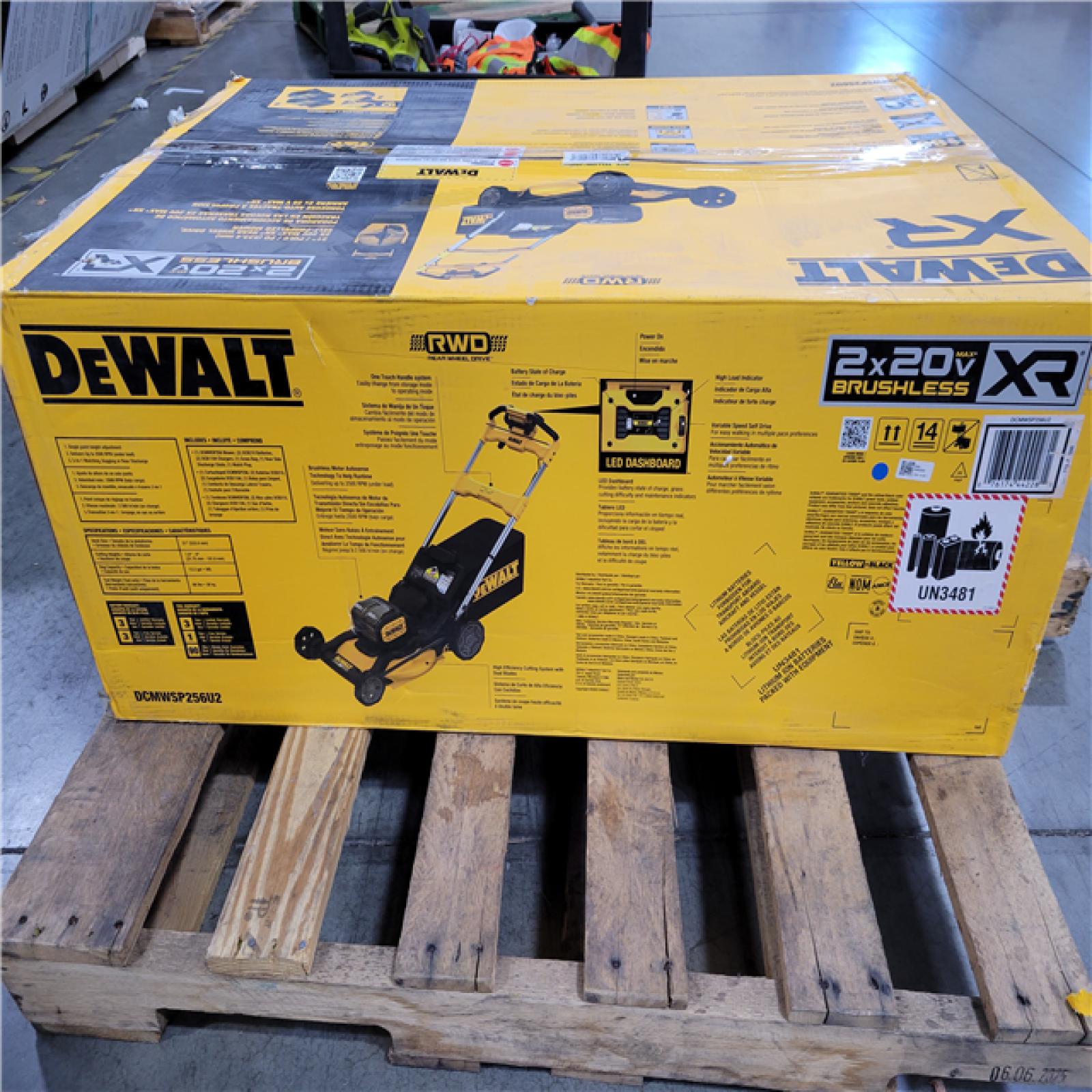 California AS-IS DEWALT 21/PULG/PO (533.4mm) 2X 20V MAX* XR PUSH MOWER