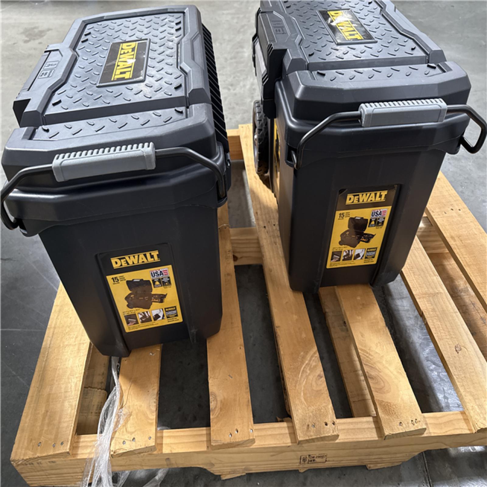 California NEW DeWalt 15 Gallon Chest (No Tools) (2 Pieces)