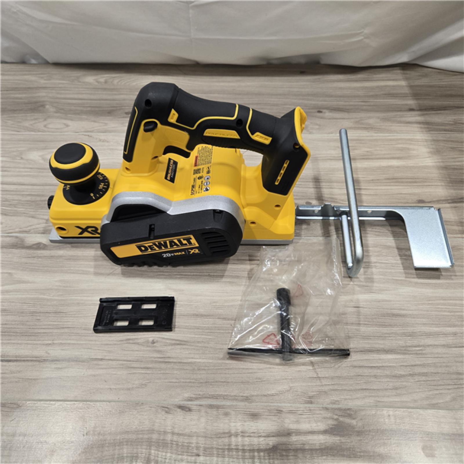AS-IS DEWALT DCP580B 20V MAX Planer (Tool-Only)