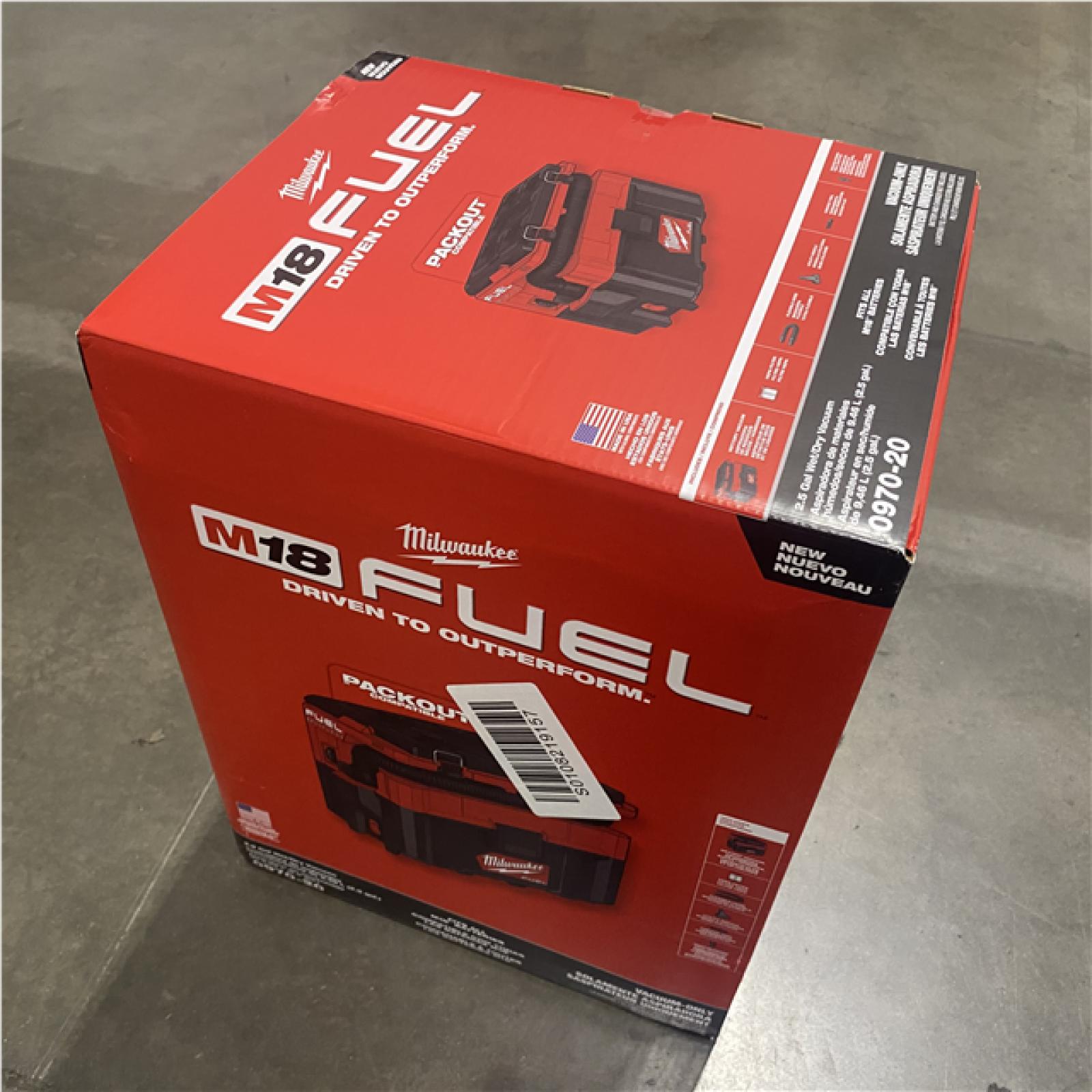 NEW- M18 FUEL PACKOUT 18-Volt Lithium-Ion Cordless 2.5 Gal. Wet/Dry Vacuum (Vacuum-Only)