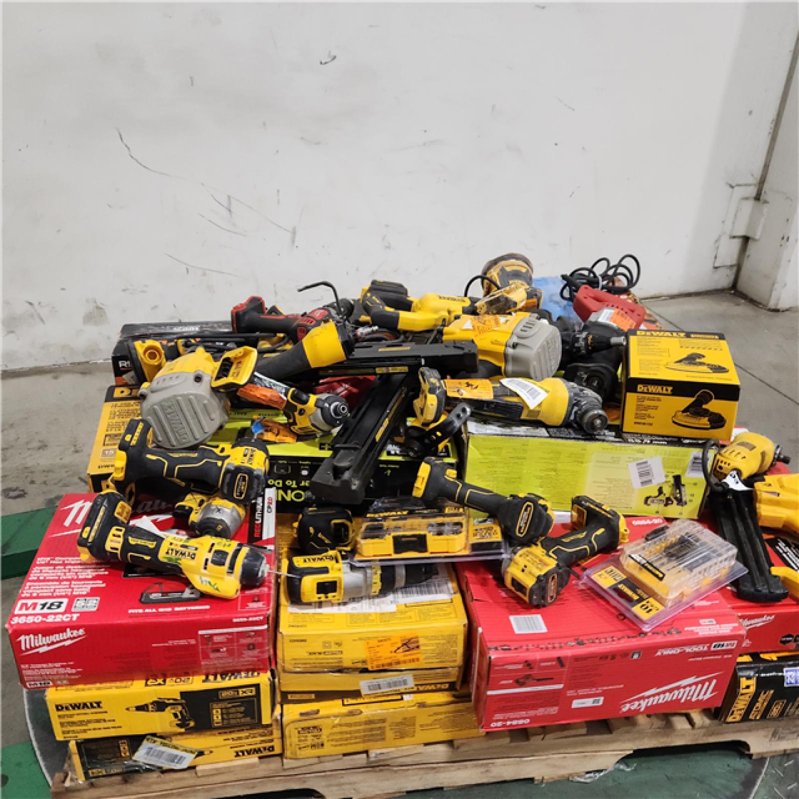 Dallas Location - As-Is Tool Pallet