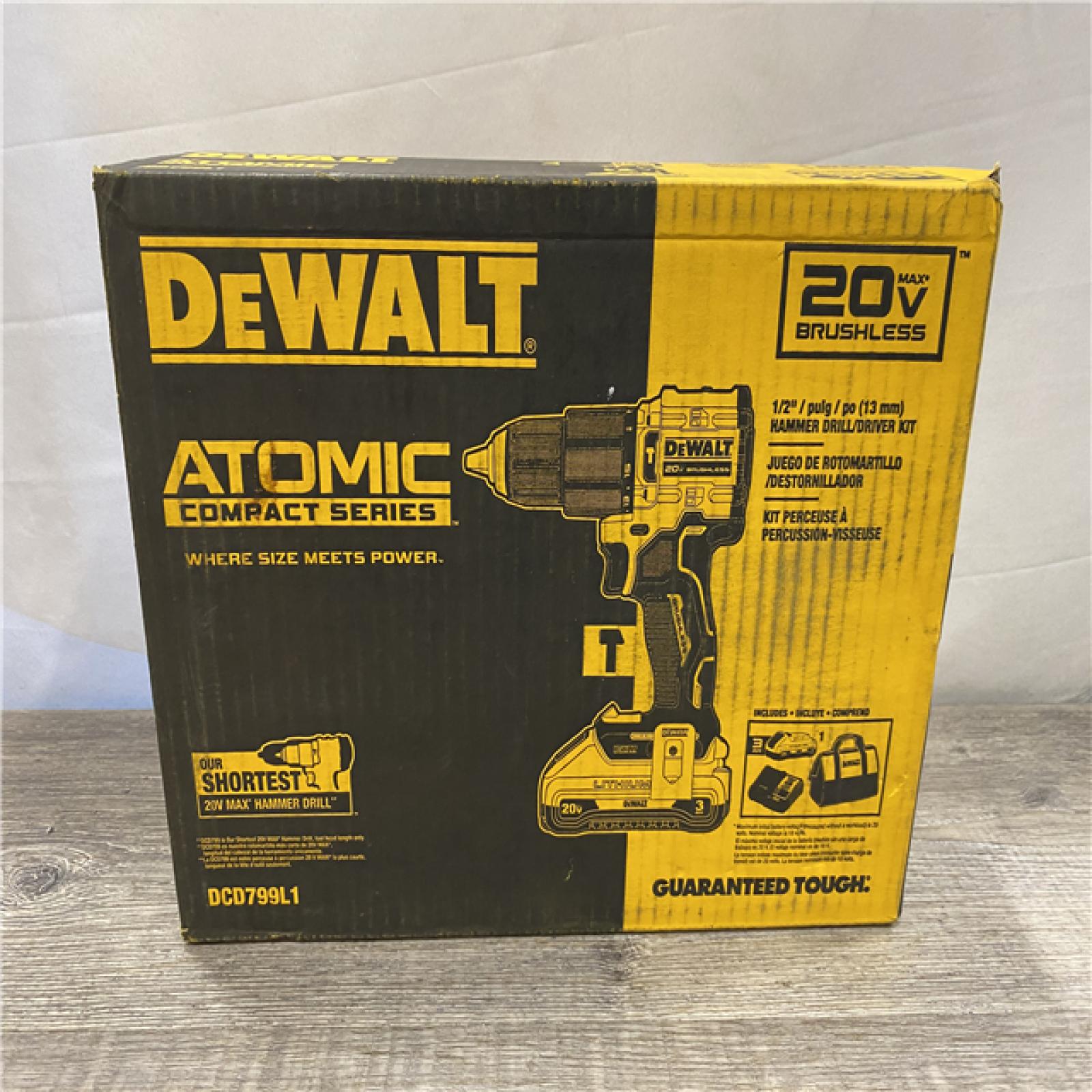 NEW - DEWALT ATOMIC 20-Volt Lithium-Ion Cordless 1/2 in. Compact Hammer Drill Kit