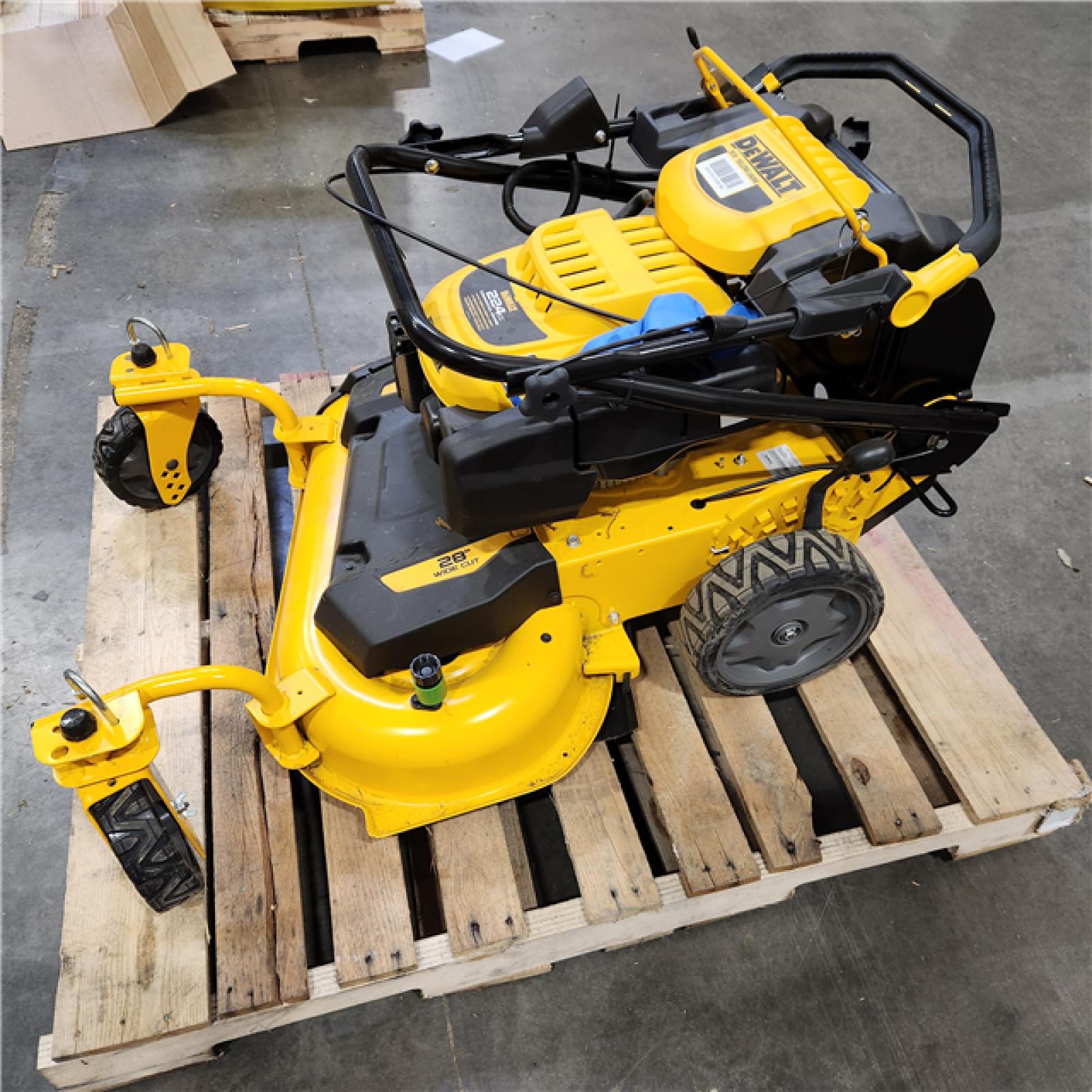 DEWALT 28 in. 224cc E-GOV Engine 3-in-1 Gas RWD Self-Propelled Lawn Mower with High Rear Wheels